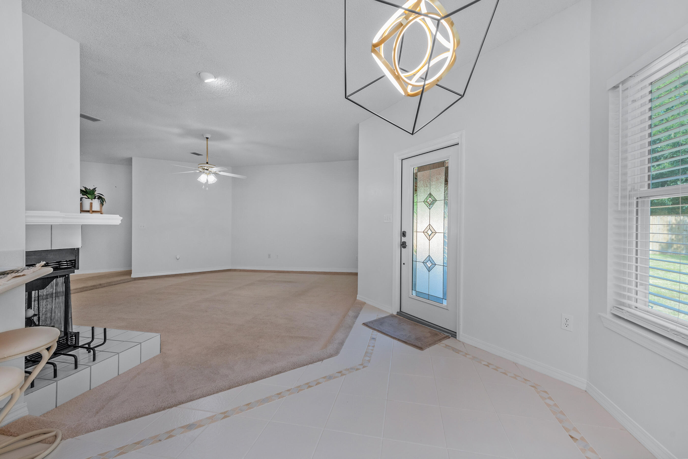 ROBLEDAL ESTATES - Residential