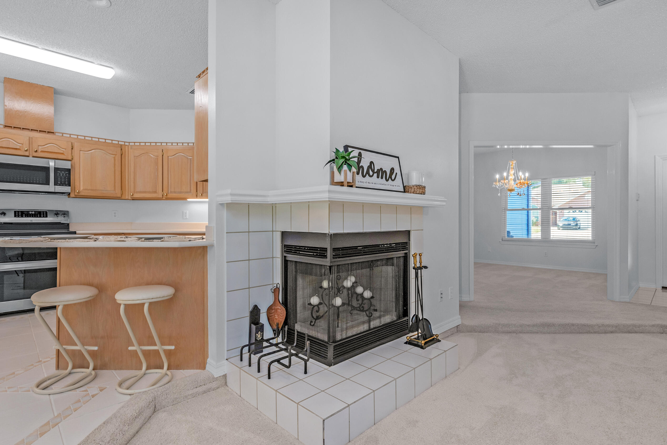 ROBLEDAL ESTATES - Residential