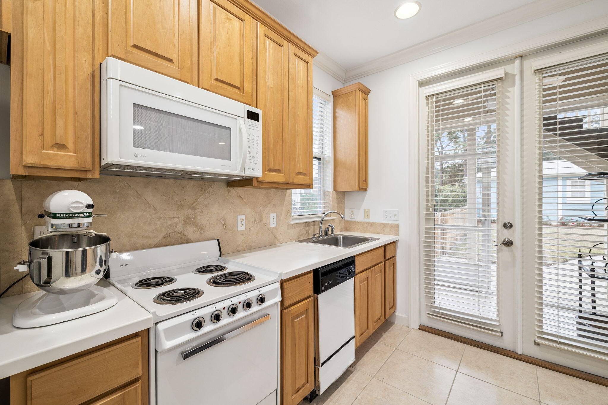 CRYSTAL LAKE II AT SANDESTIN - Residential