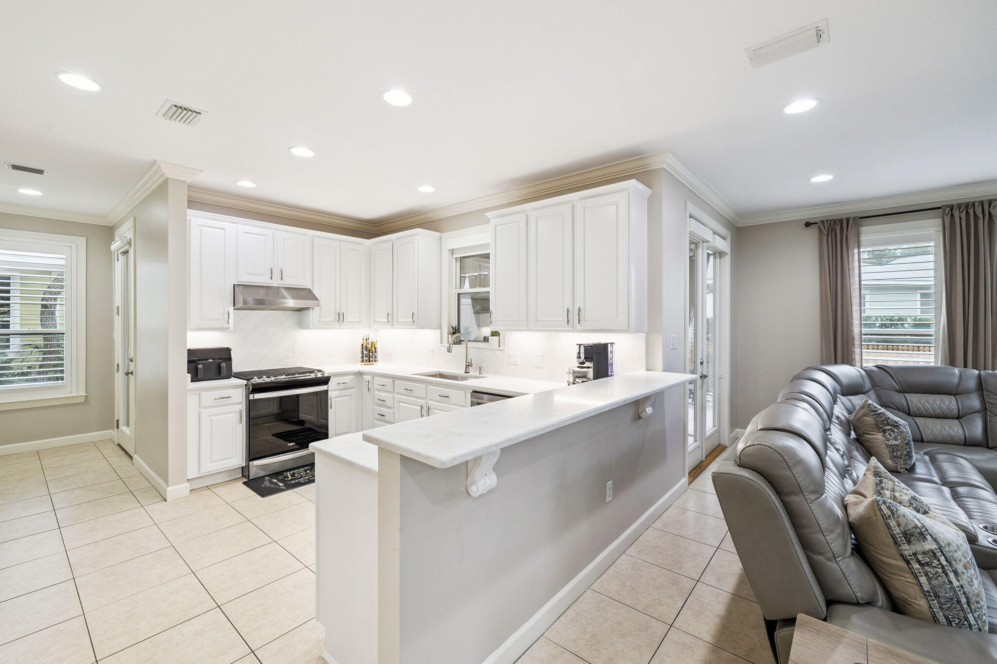 CRYSTAL LAKE II AT SANDESTIN - Residential