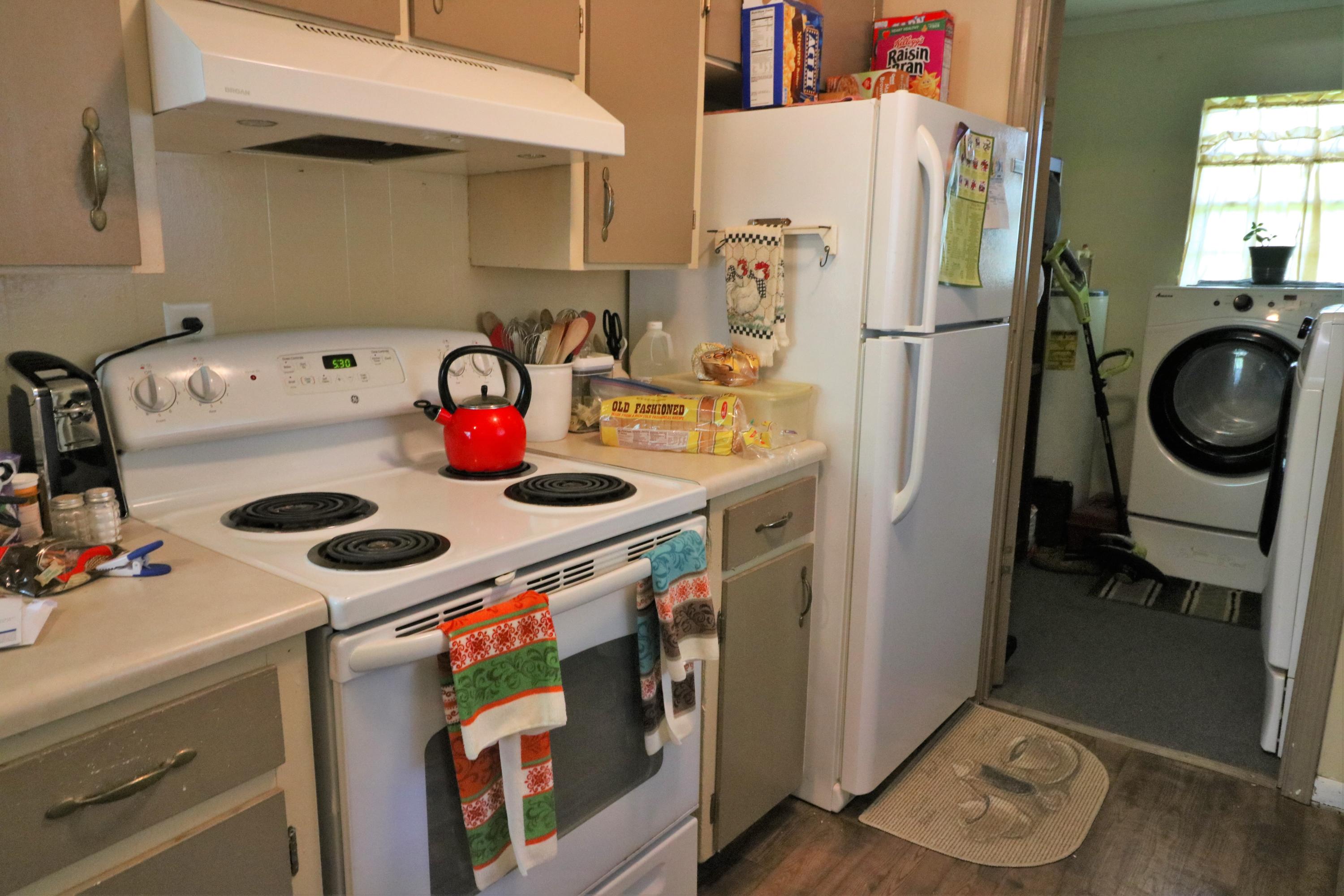 NO RECORDED SUBDIVISION - Residential