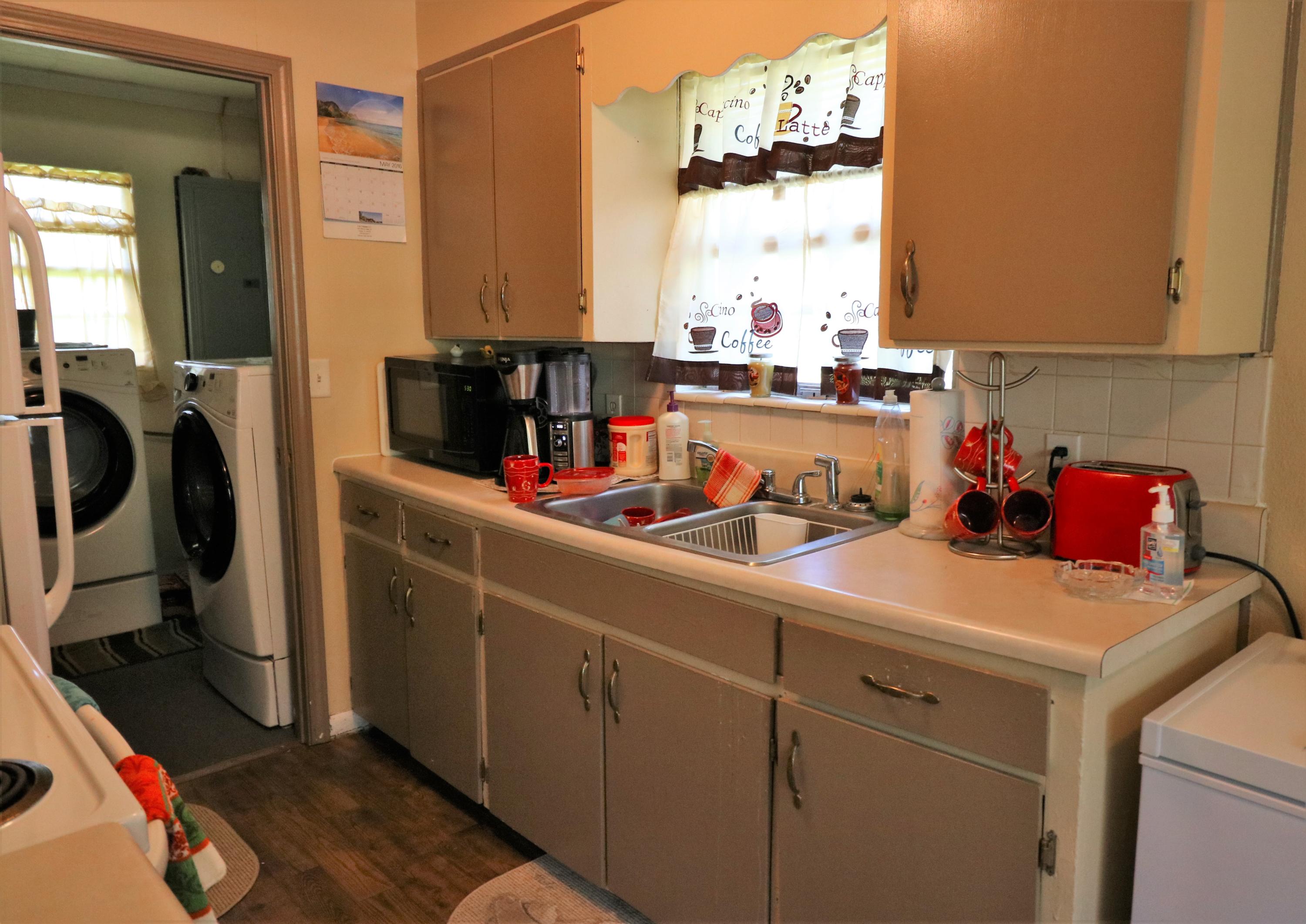 NO RECORDED SUBDIVISION - Residential