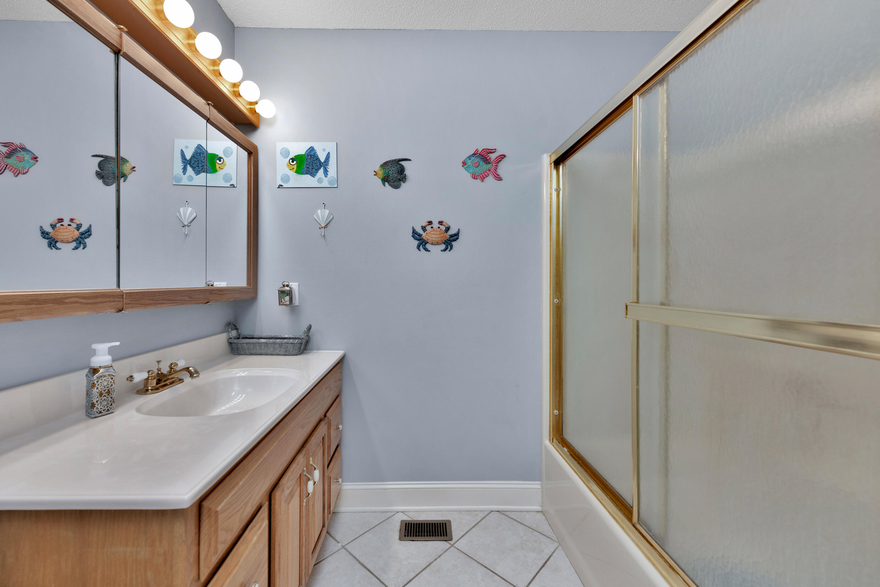 ROLLING HILLS ESTATES - Residential