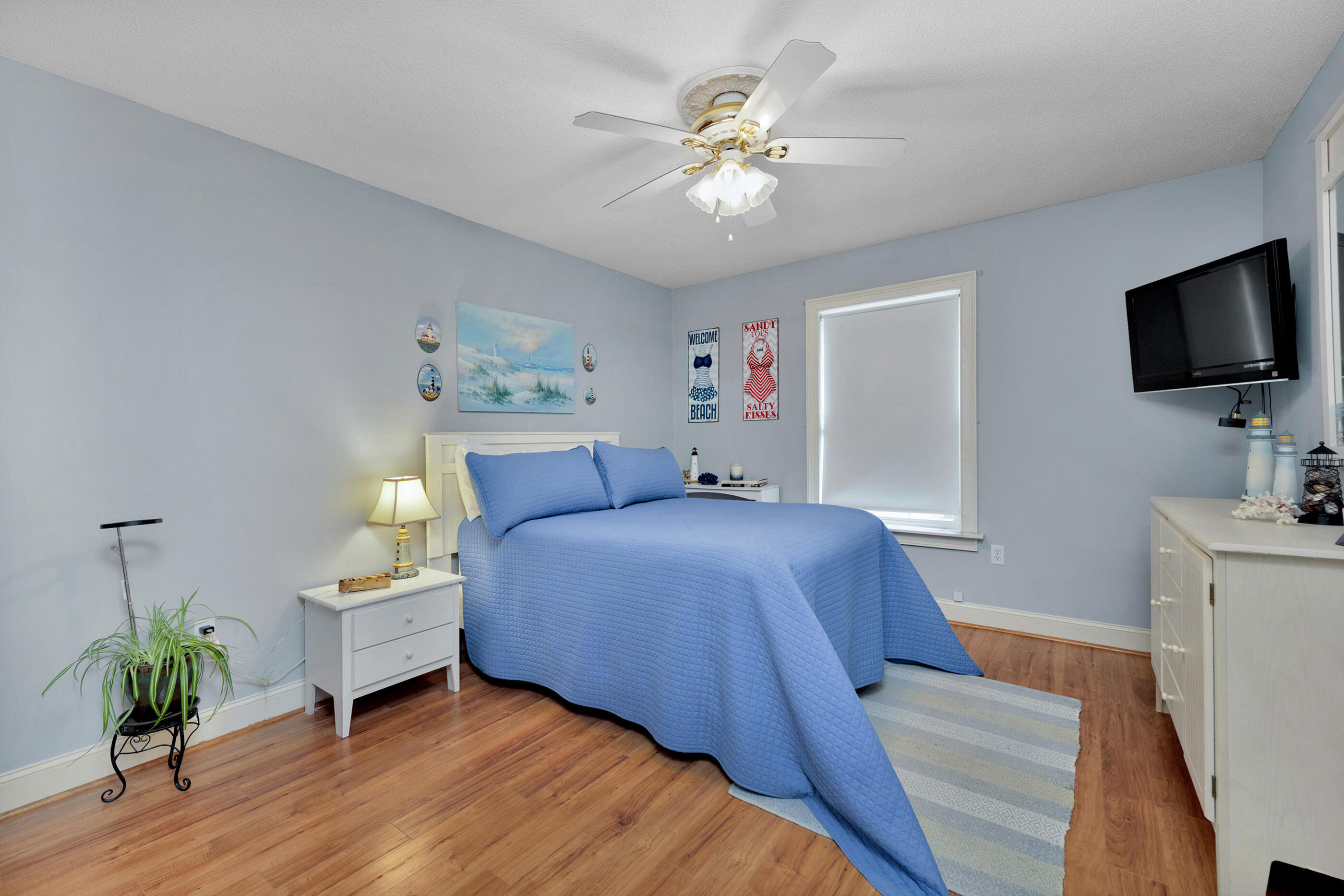 ROLLING HILLS ESTATES - Residential