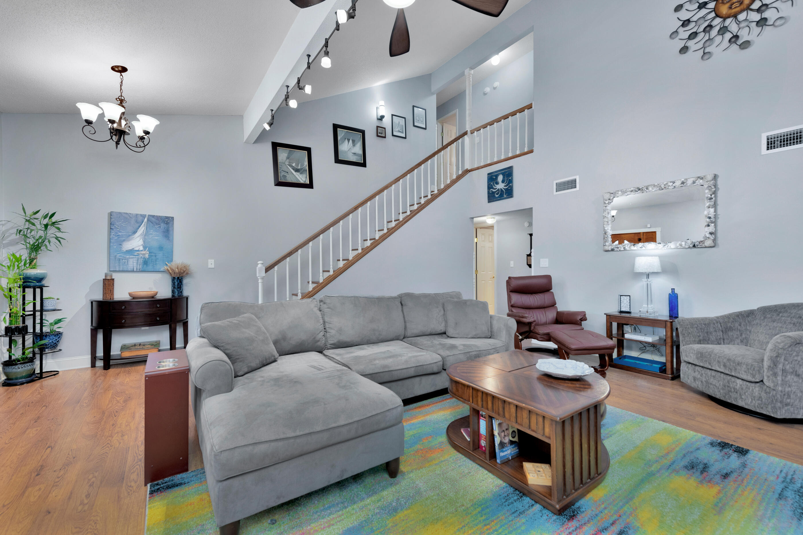 ROLLING HILLS ESTATES - Residential