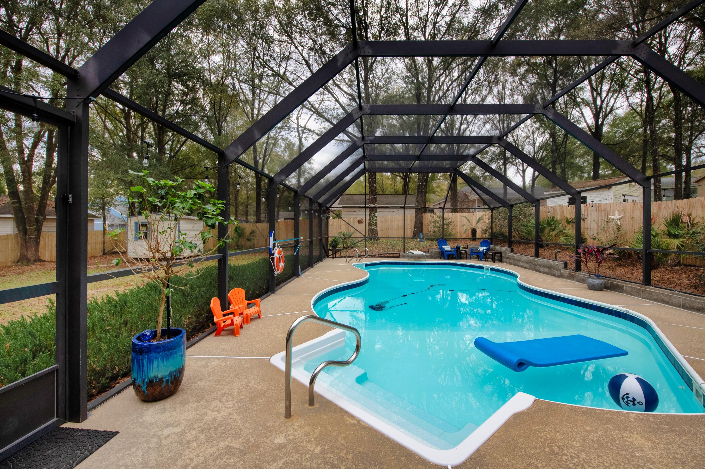 ROLLING HILLS ESTATES - Residential