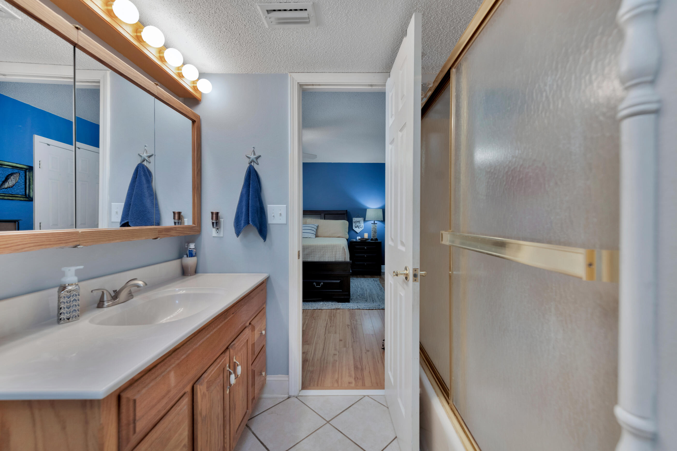 ROLLING HILLS ESTATES - Residential