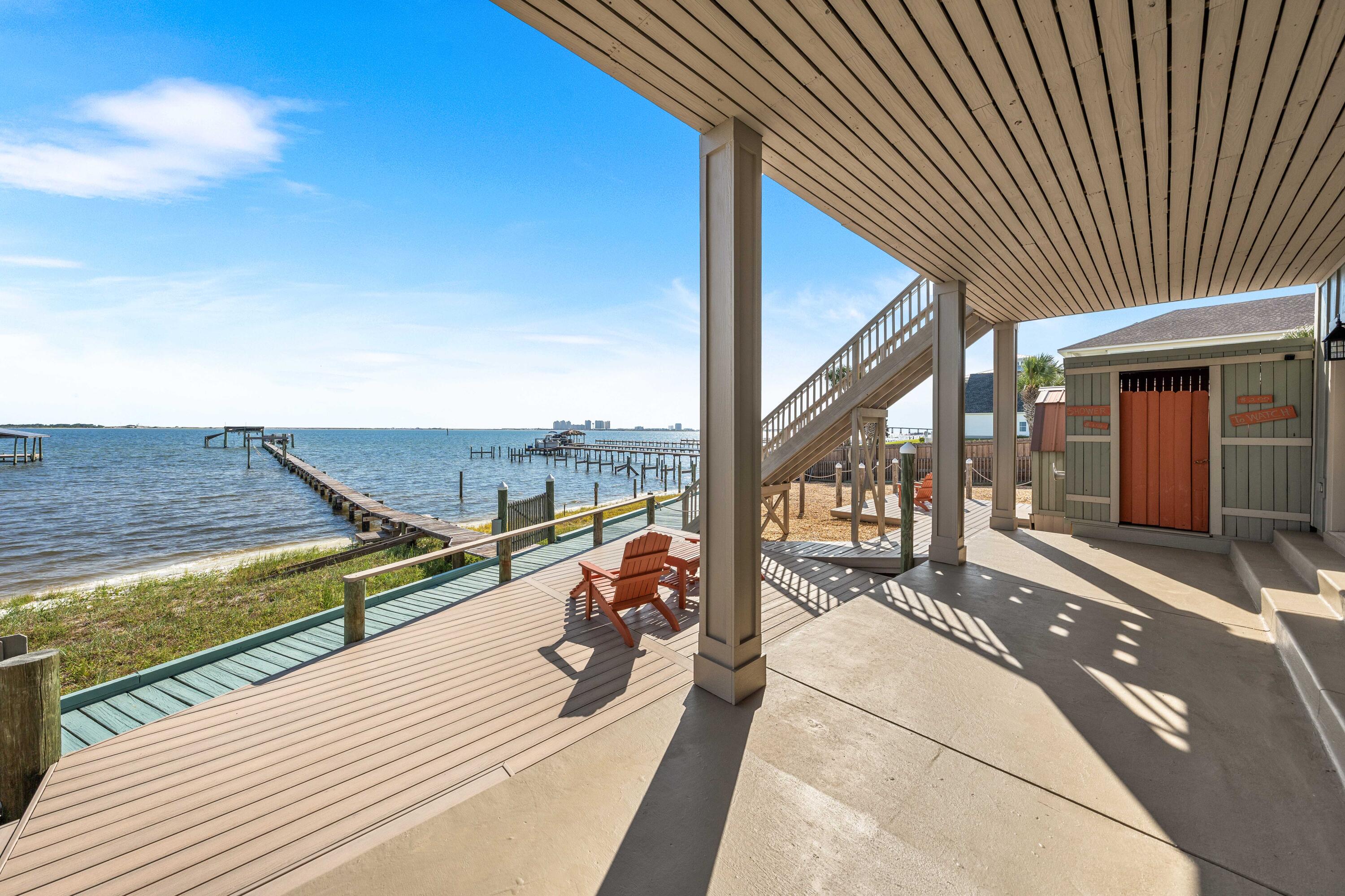 SOUNDSIDE MOORINGS - Residential