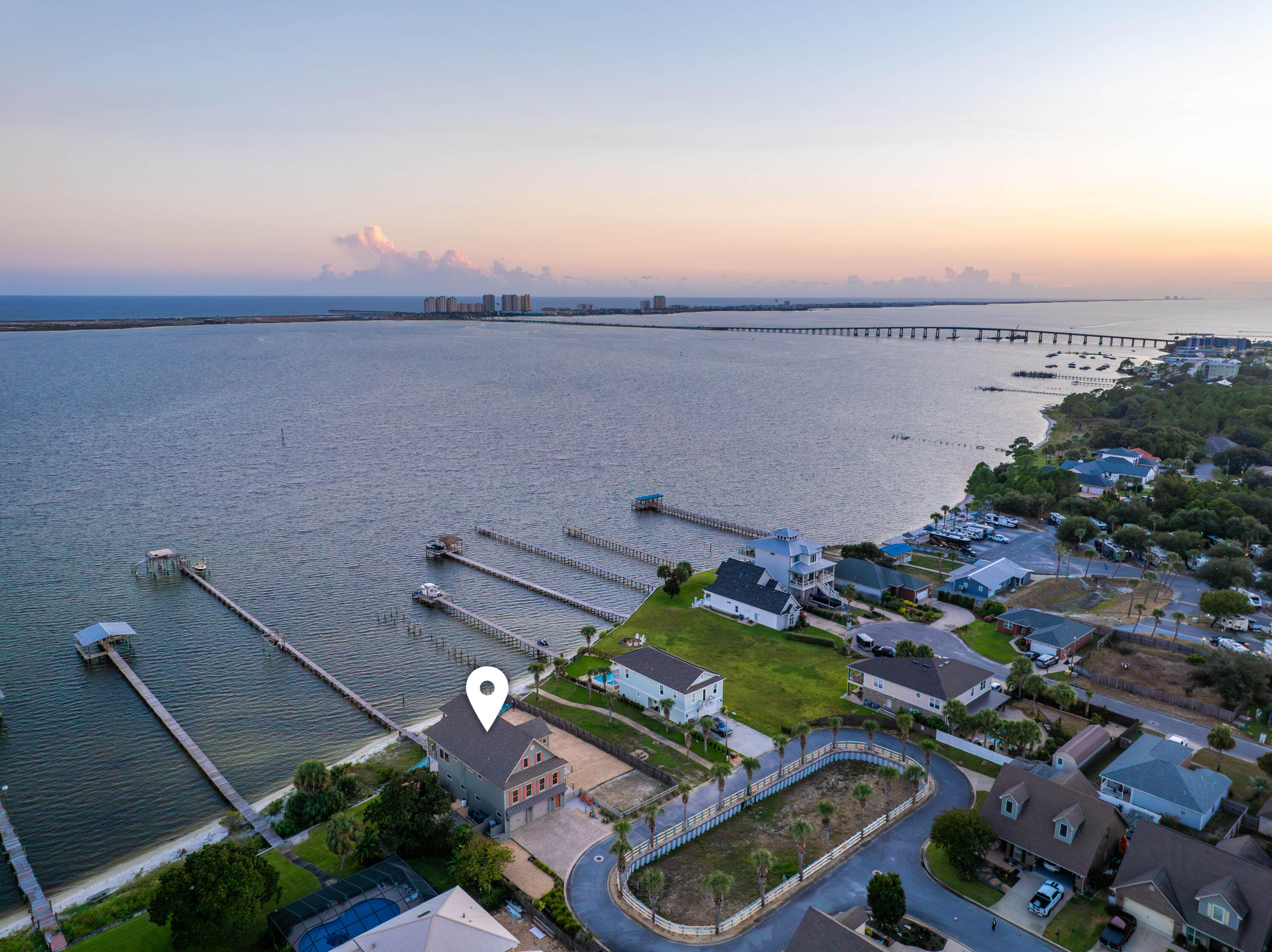SOUNDSIDE MOORINGS - Residential