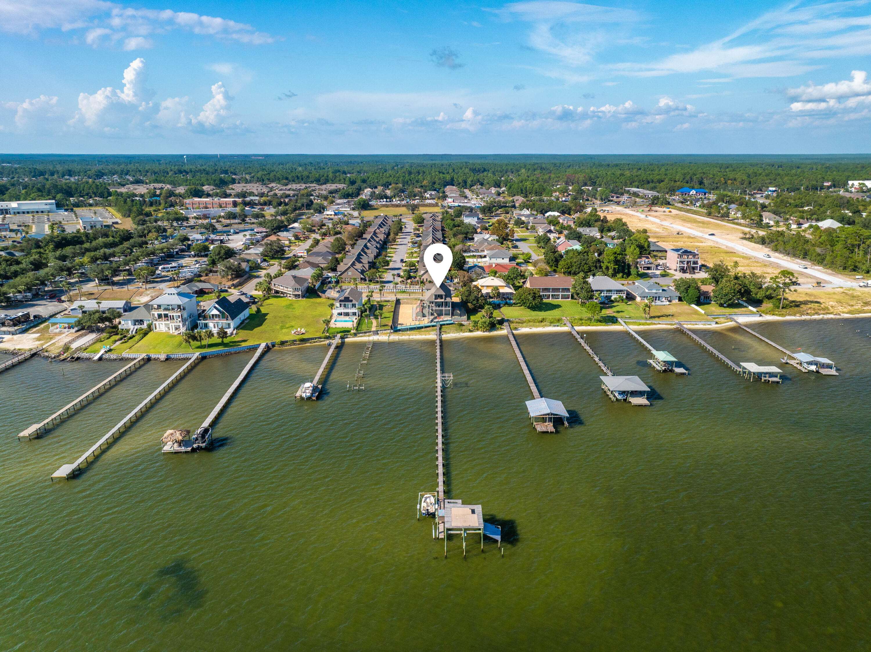 SOUNDSIDE MOORINGS - Residential