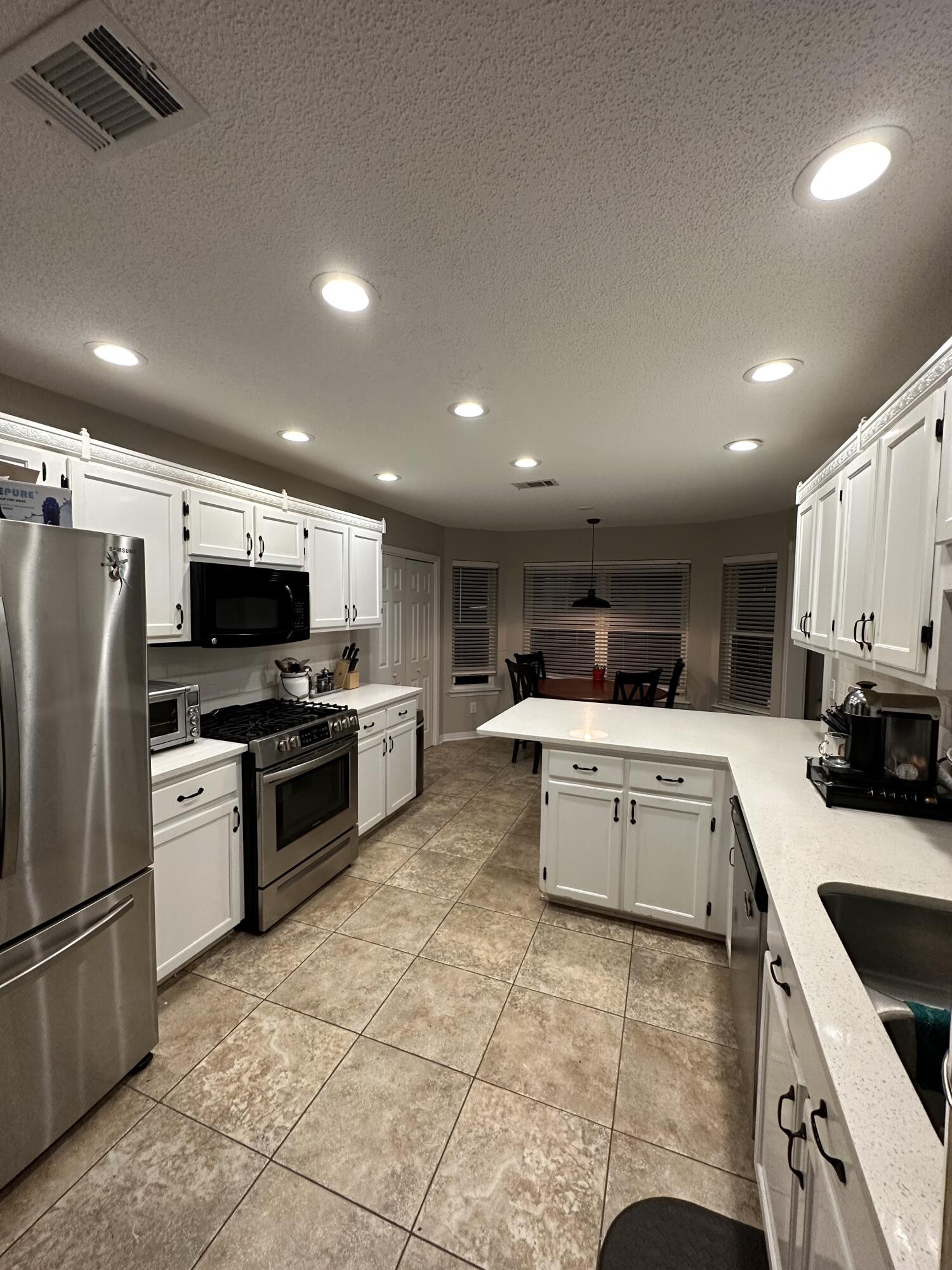 PARKWOOD ESTATES PH 1 BLUEWATER BAY - Residential Lease