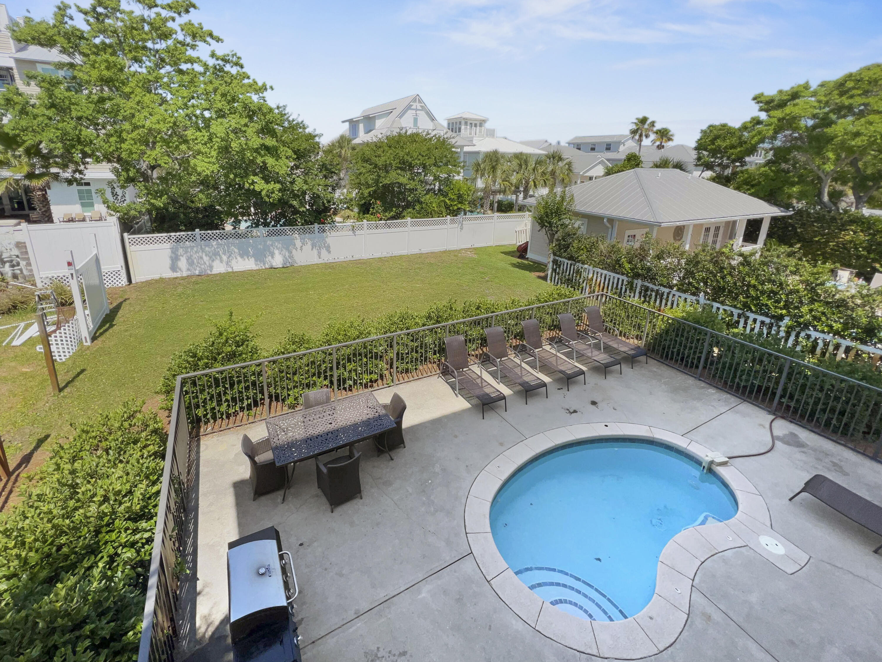 CRYSTAL BEACH - Residential