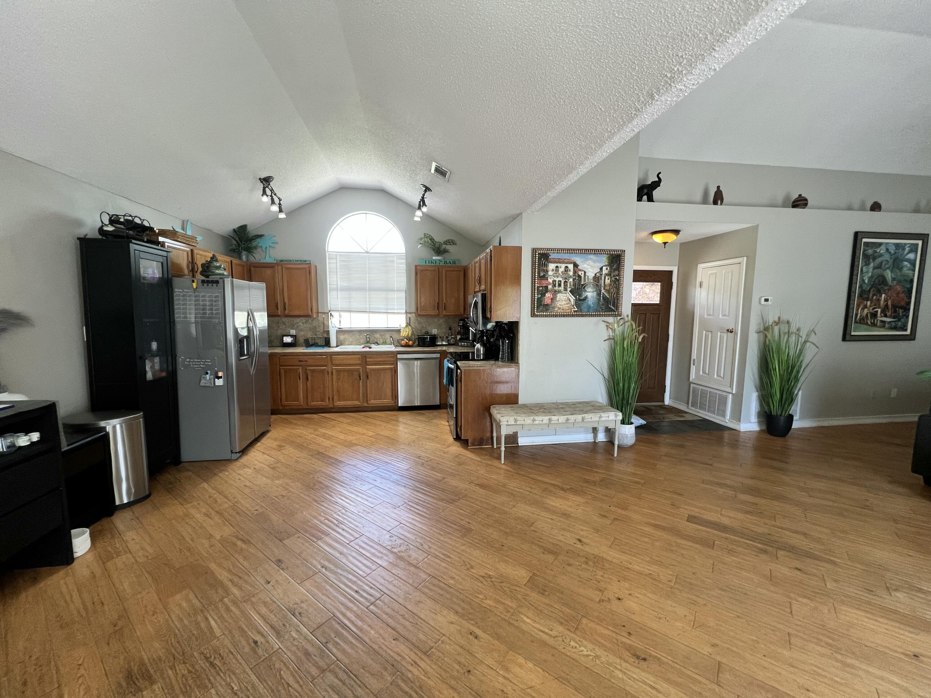 HOLLEY BY THE SEA - Residential