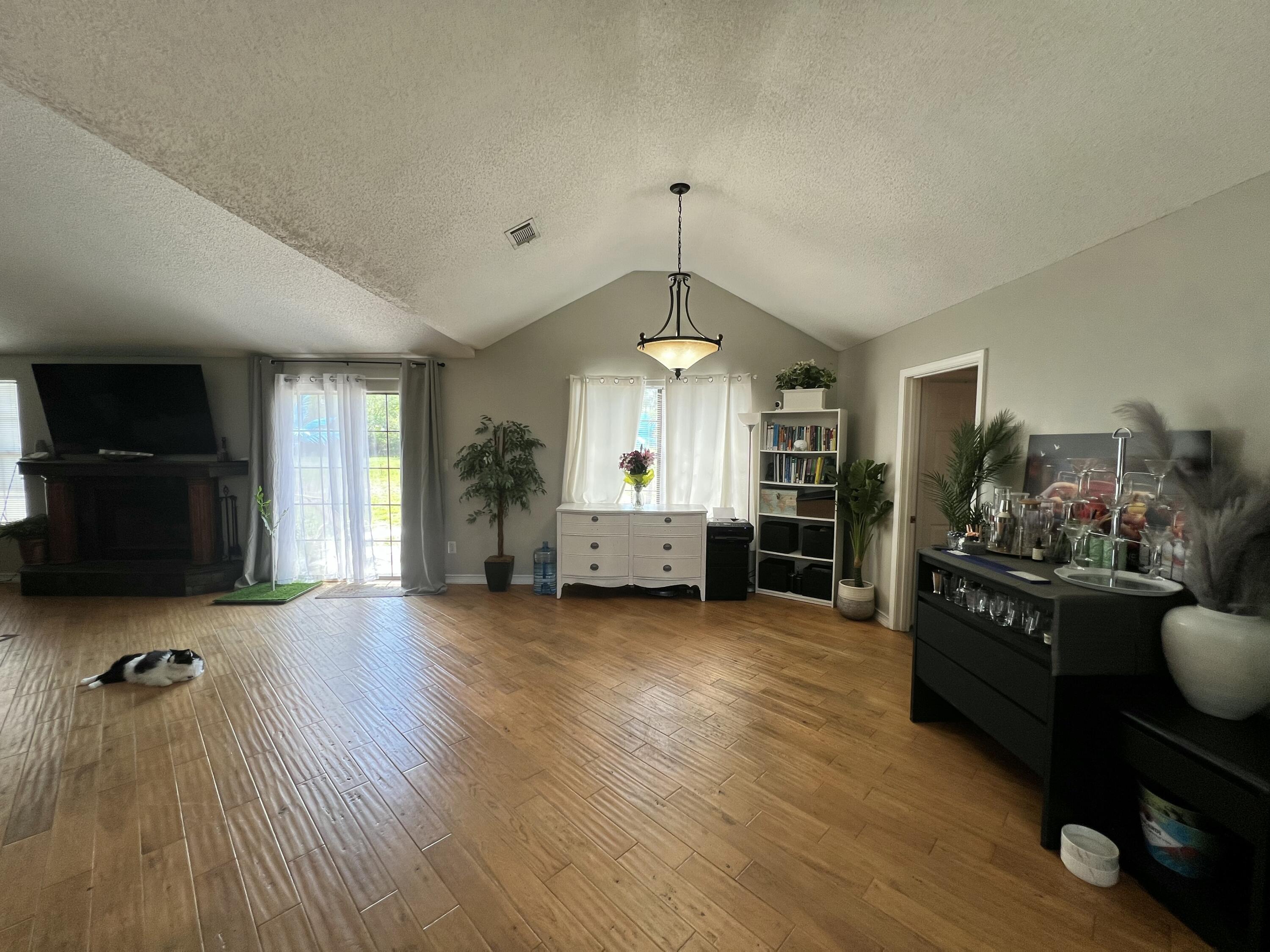 HOLLEY BY THE SEA - Residential