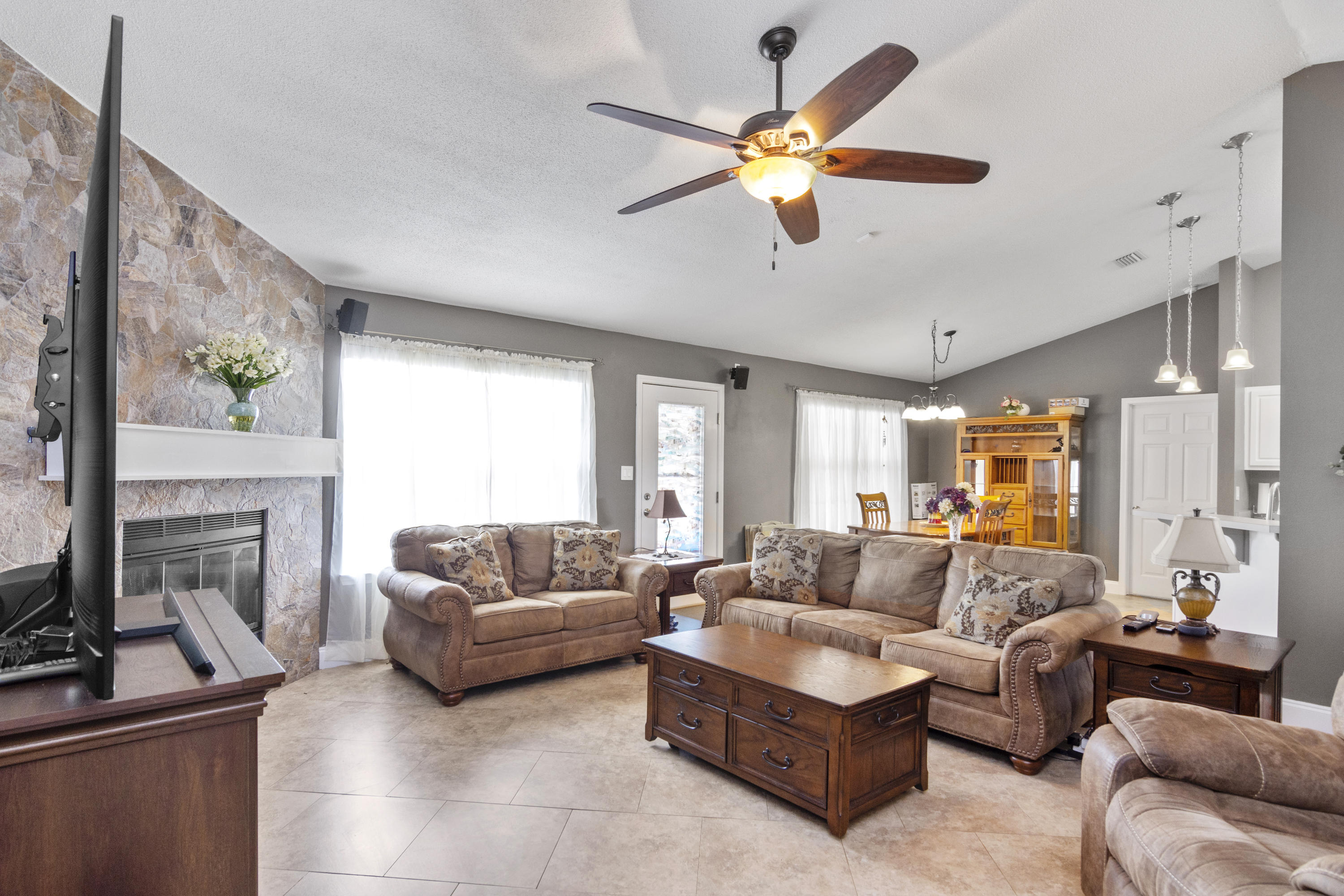 FOXWOOD ADDITION S/D - Residential