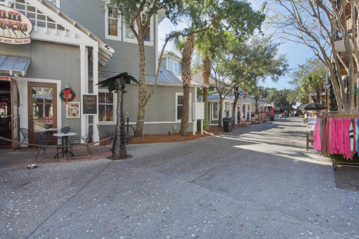 BAHIA CONDO - Residential