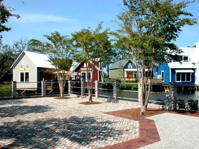 BAHIA CONDO - Residential