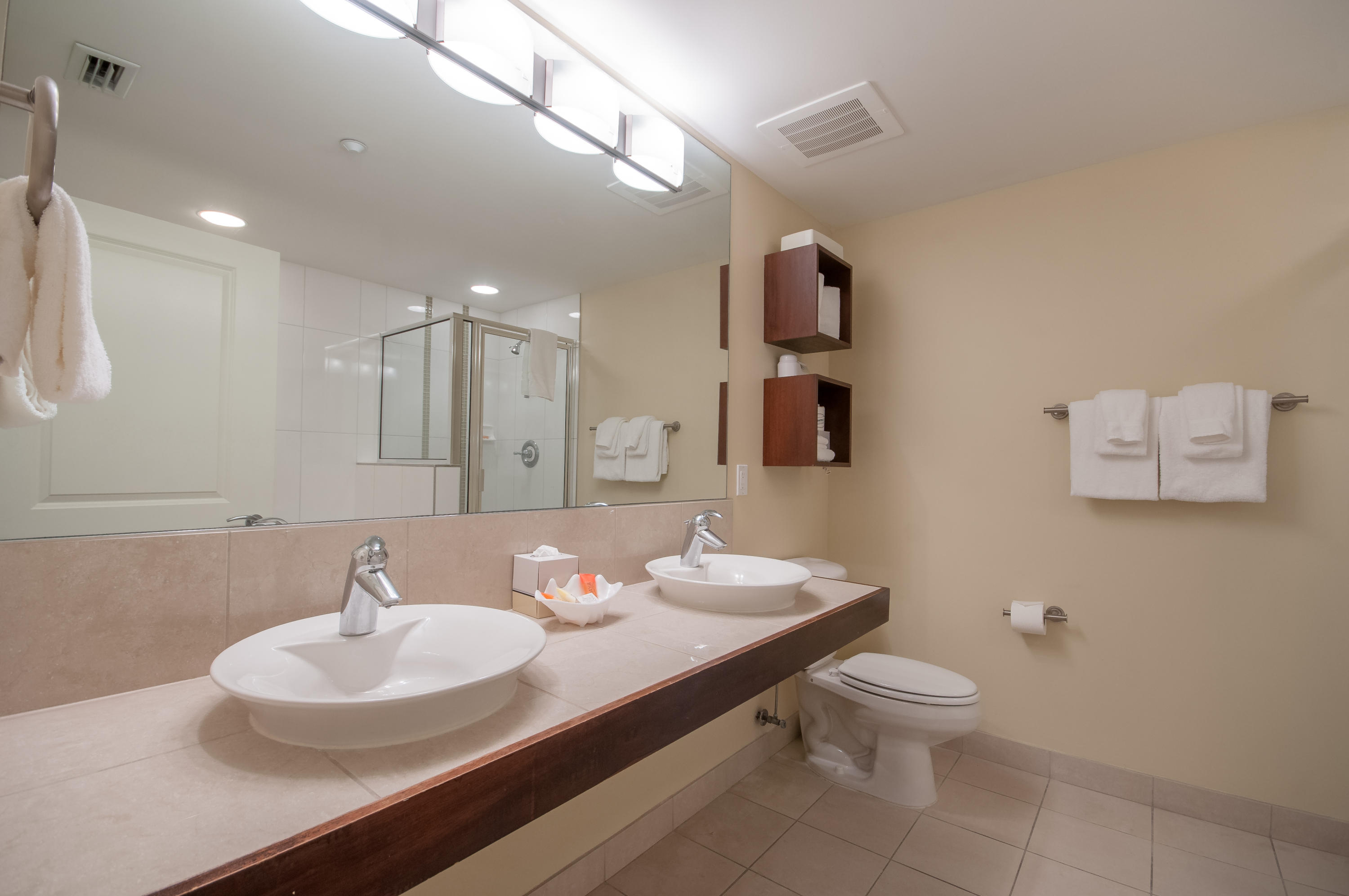 BAHIA CONDO - Residential