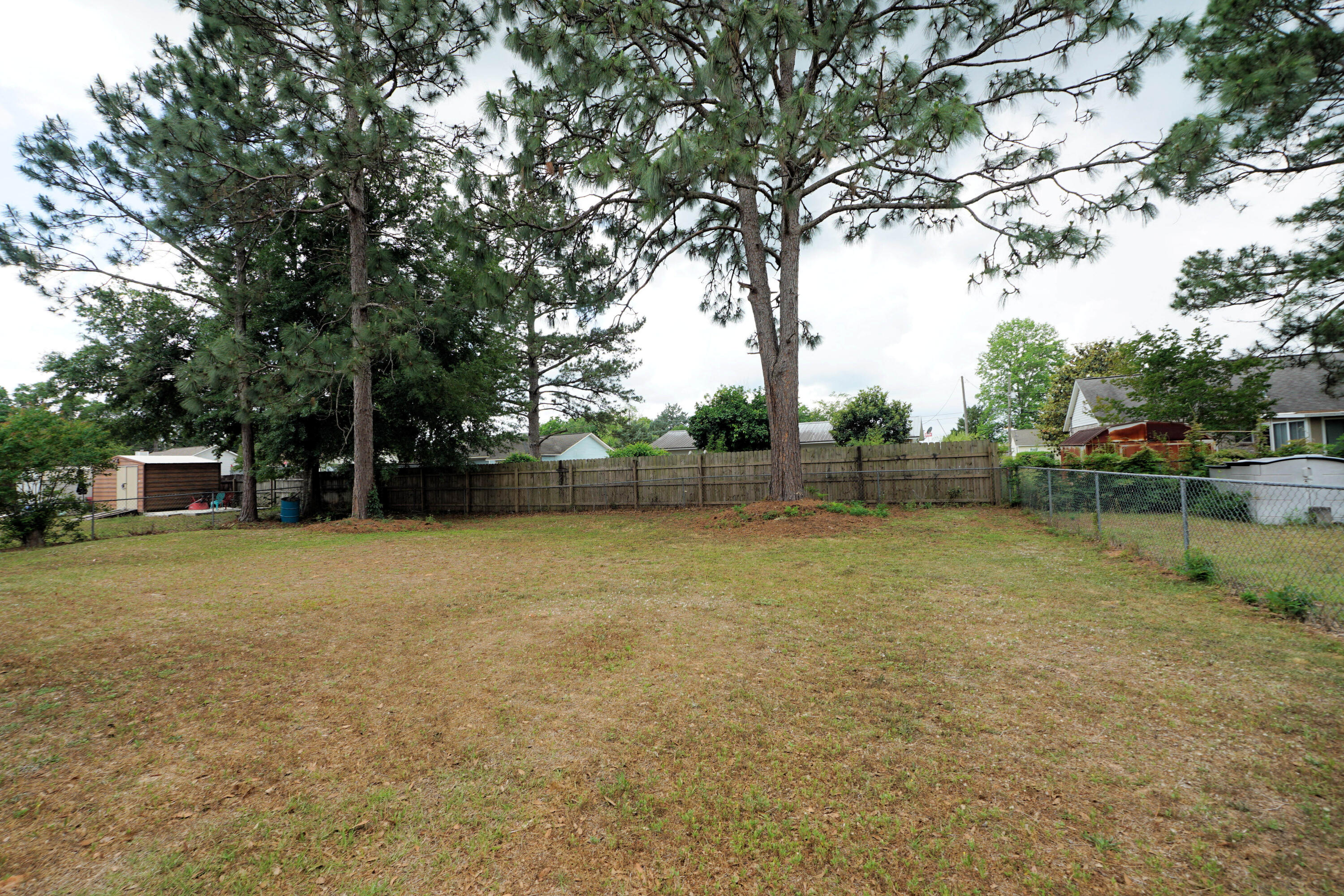 SHOAL TERRACE ESTATES - Residential