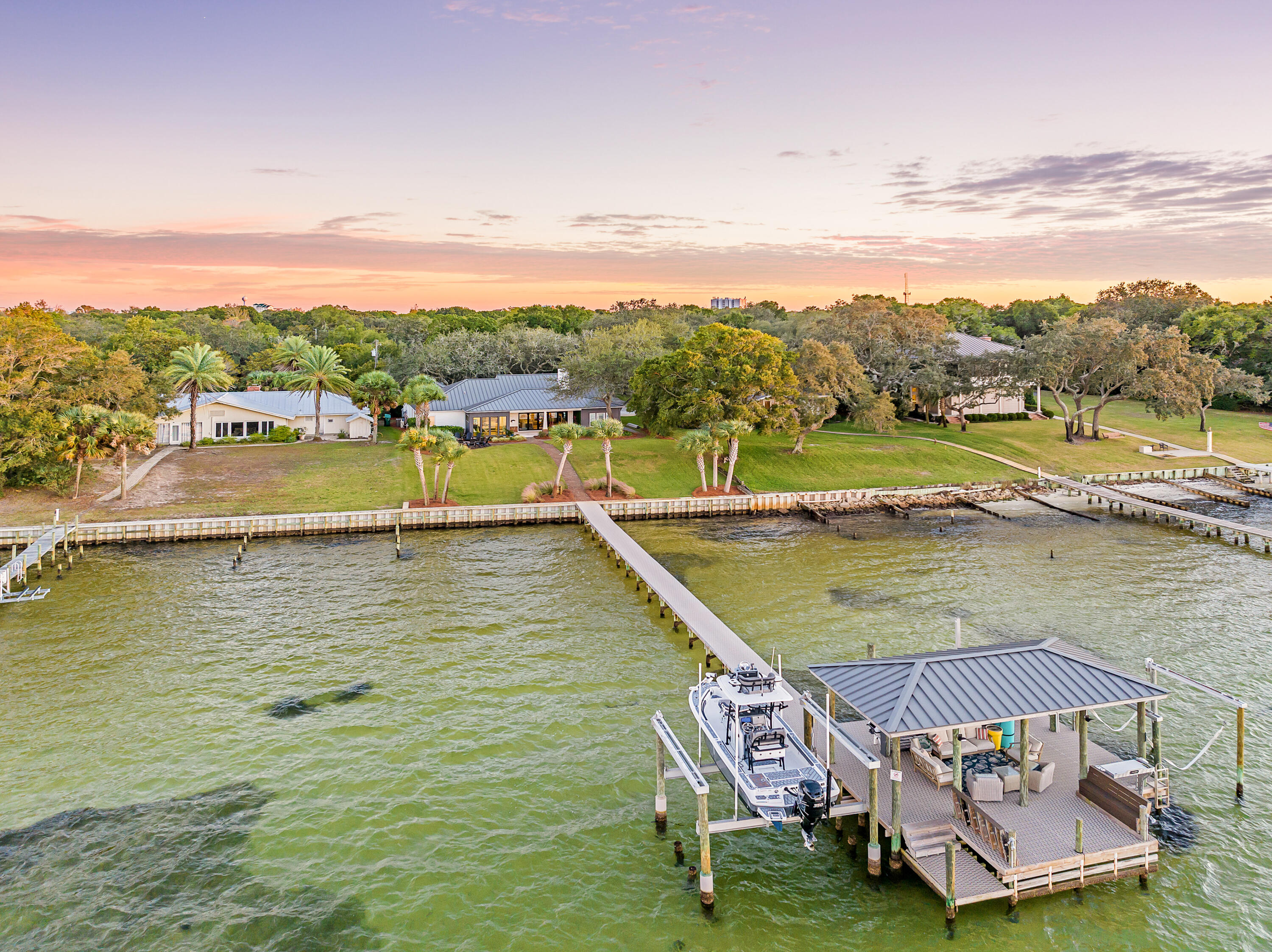 DESTIN MORENO POINT - Residential