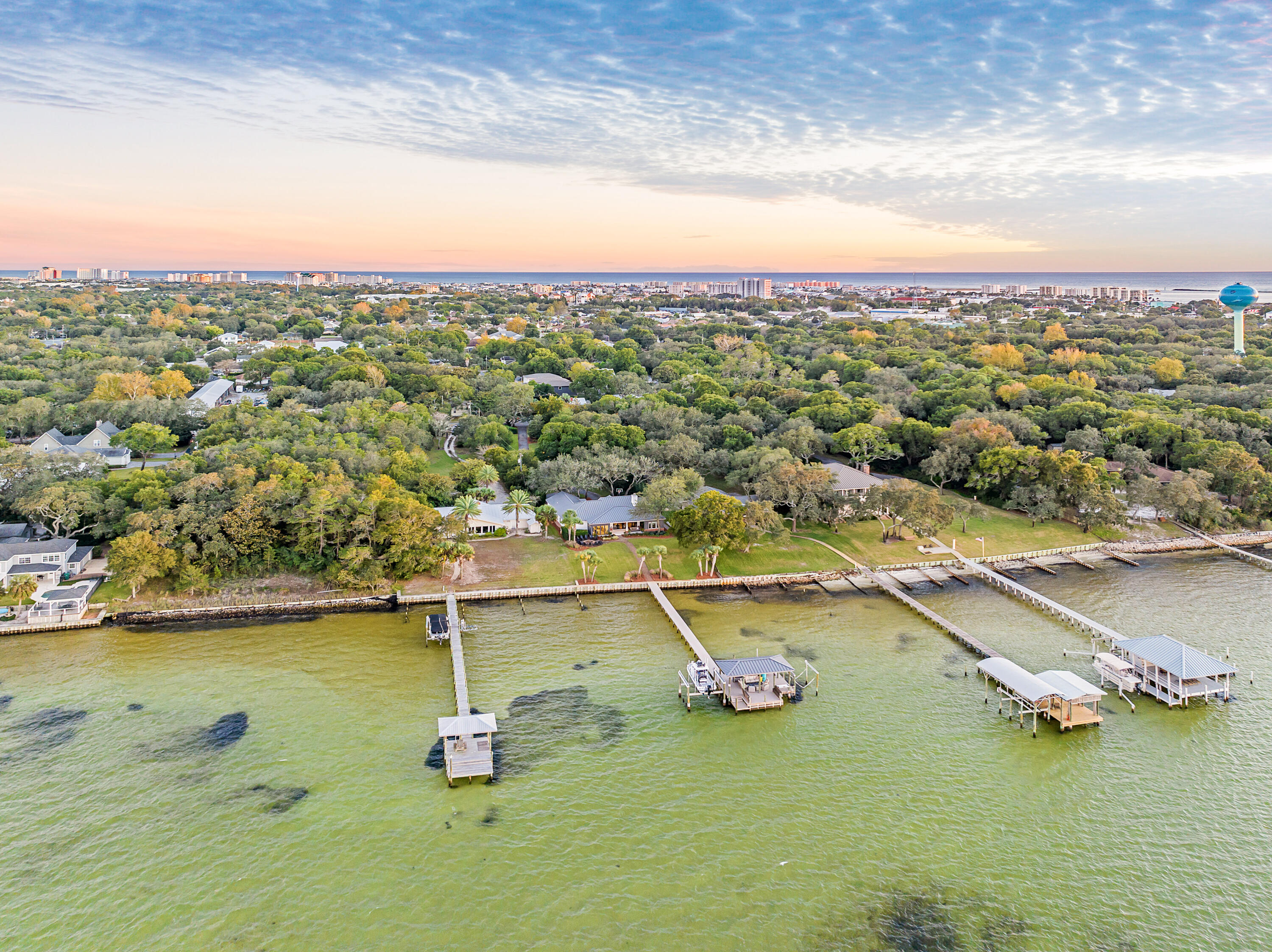 DESTIN MORENO POINT - Residential