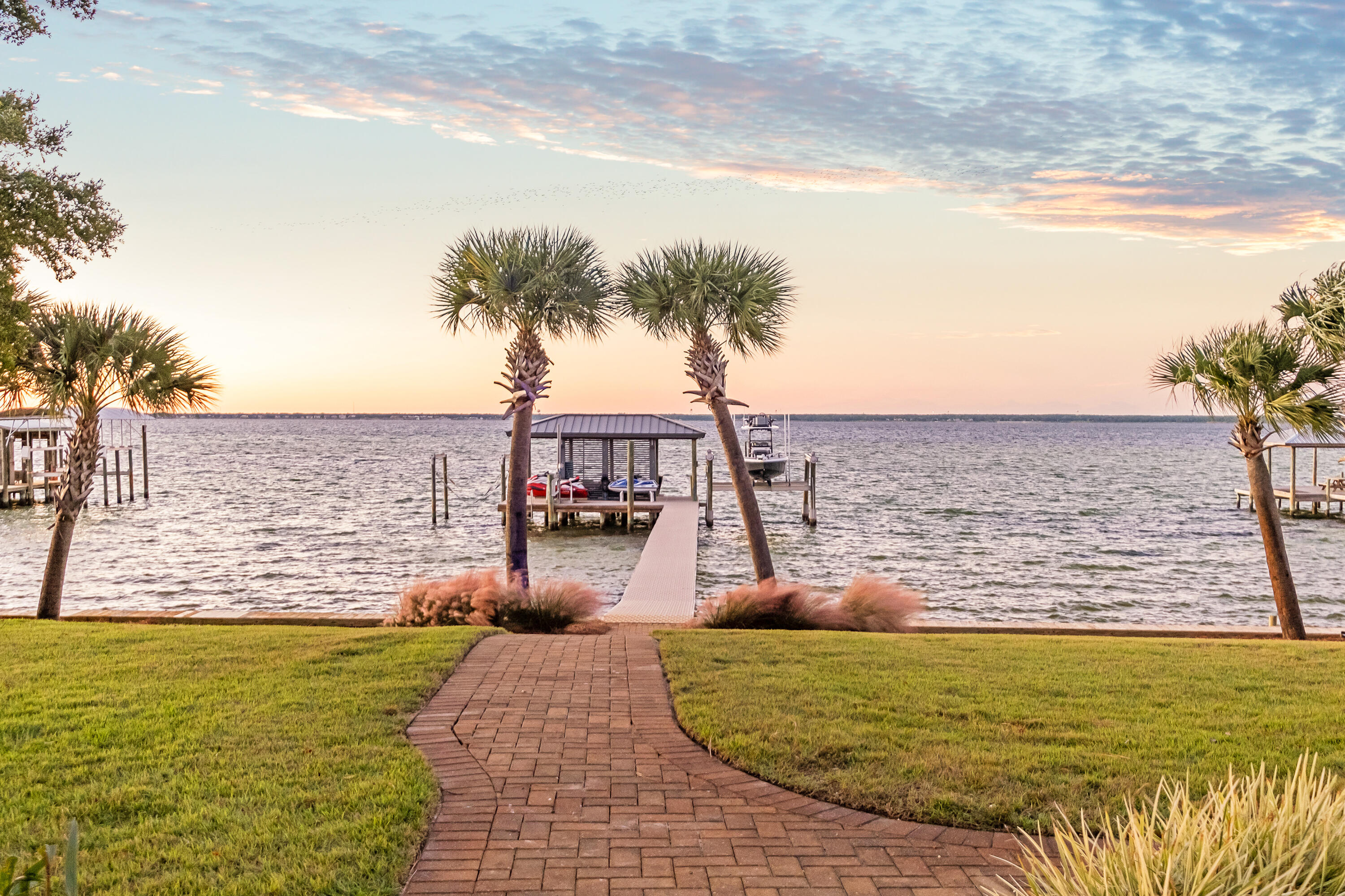 DESTIN MORENO POINT - Residential