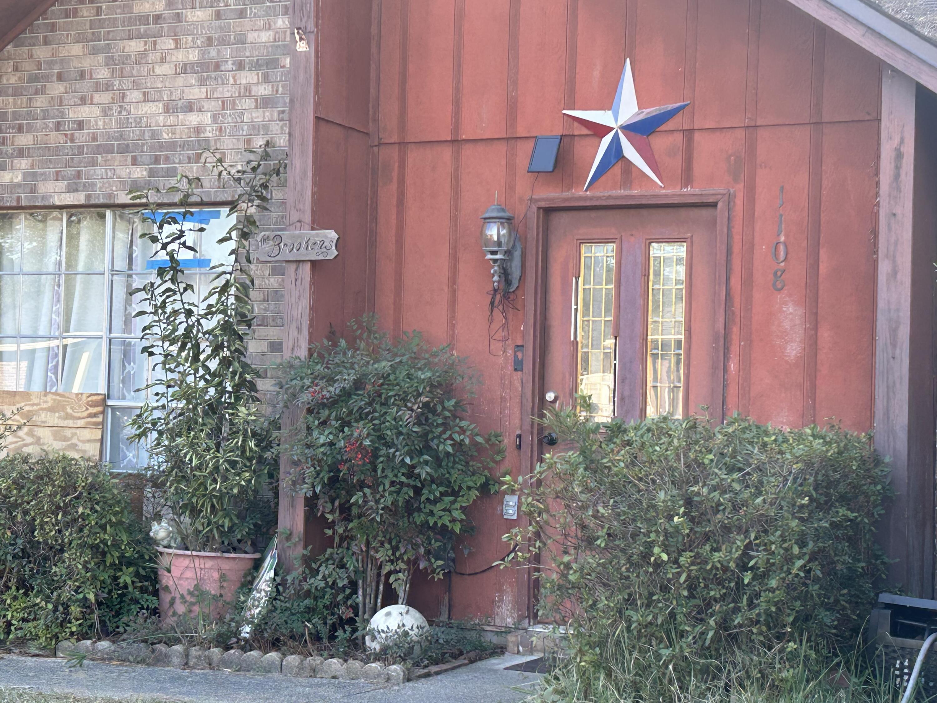 PINE MEADOWS - Residential