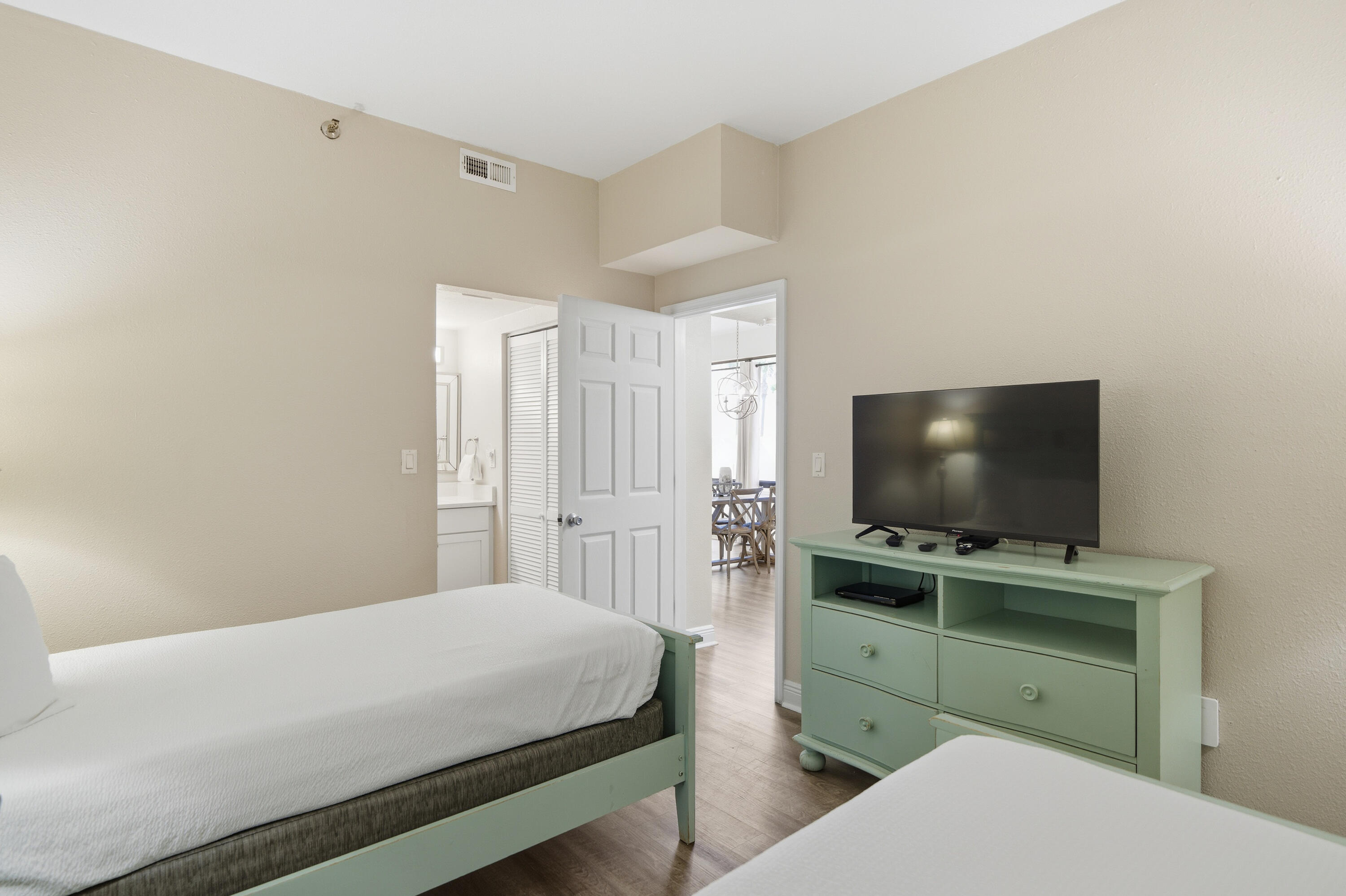 SUNDESTIN INTERNATIONAL CONDO - Residential