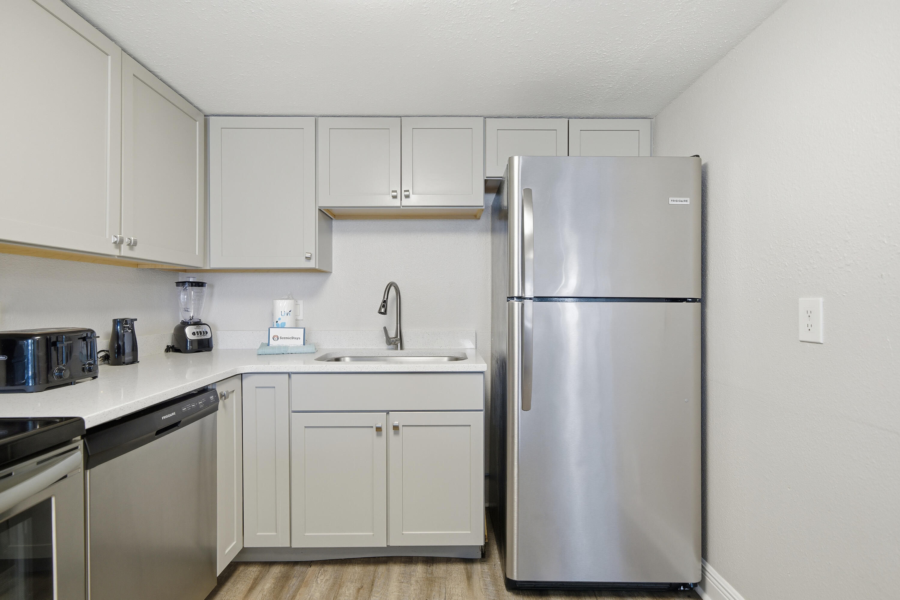 SUNDESTIN INTERNATIONAL CONDO - Residential