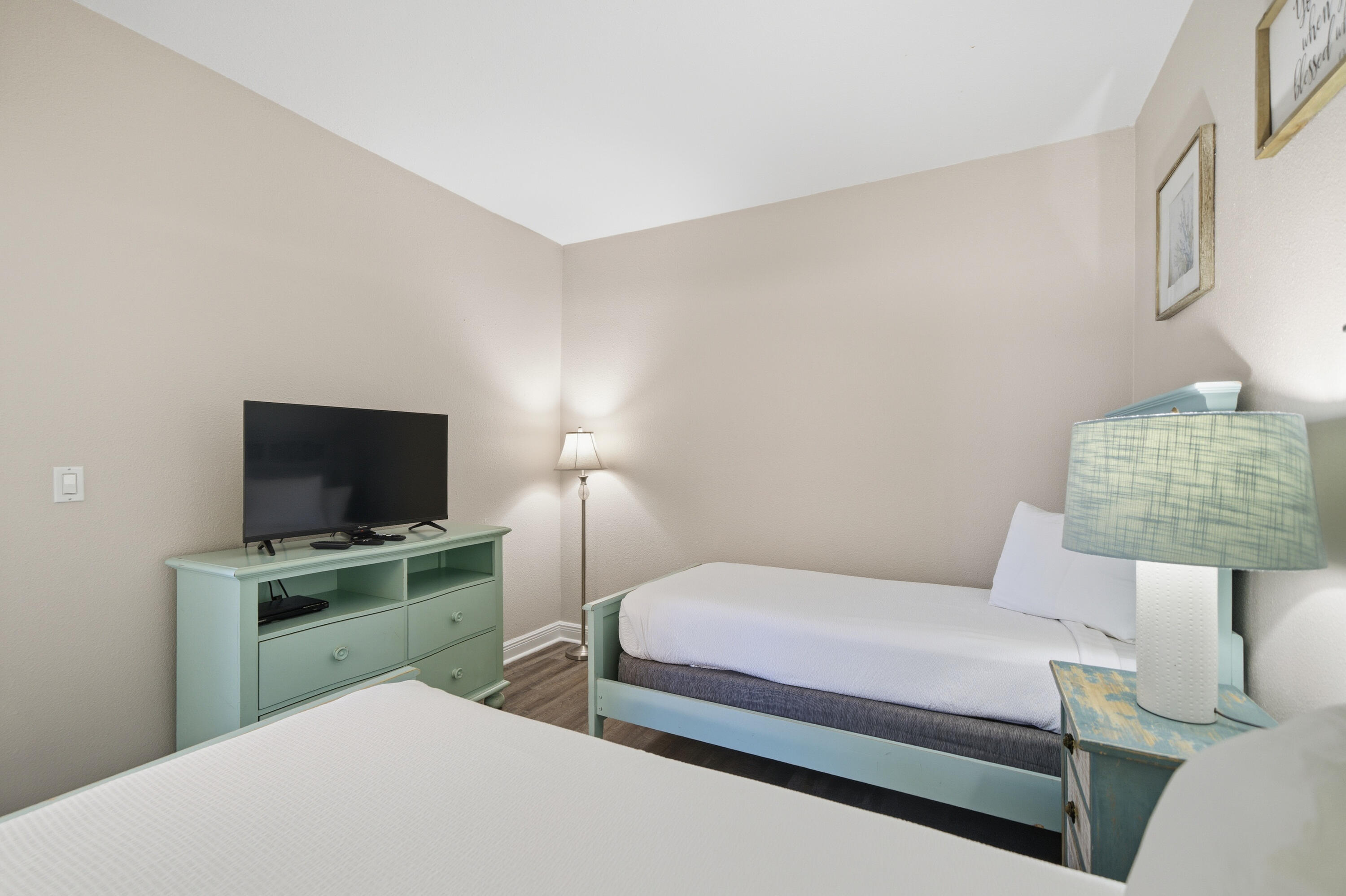 SUNDESTIN INTERNATIONAL CONDO - Residential