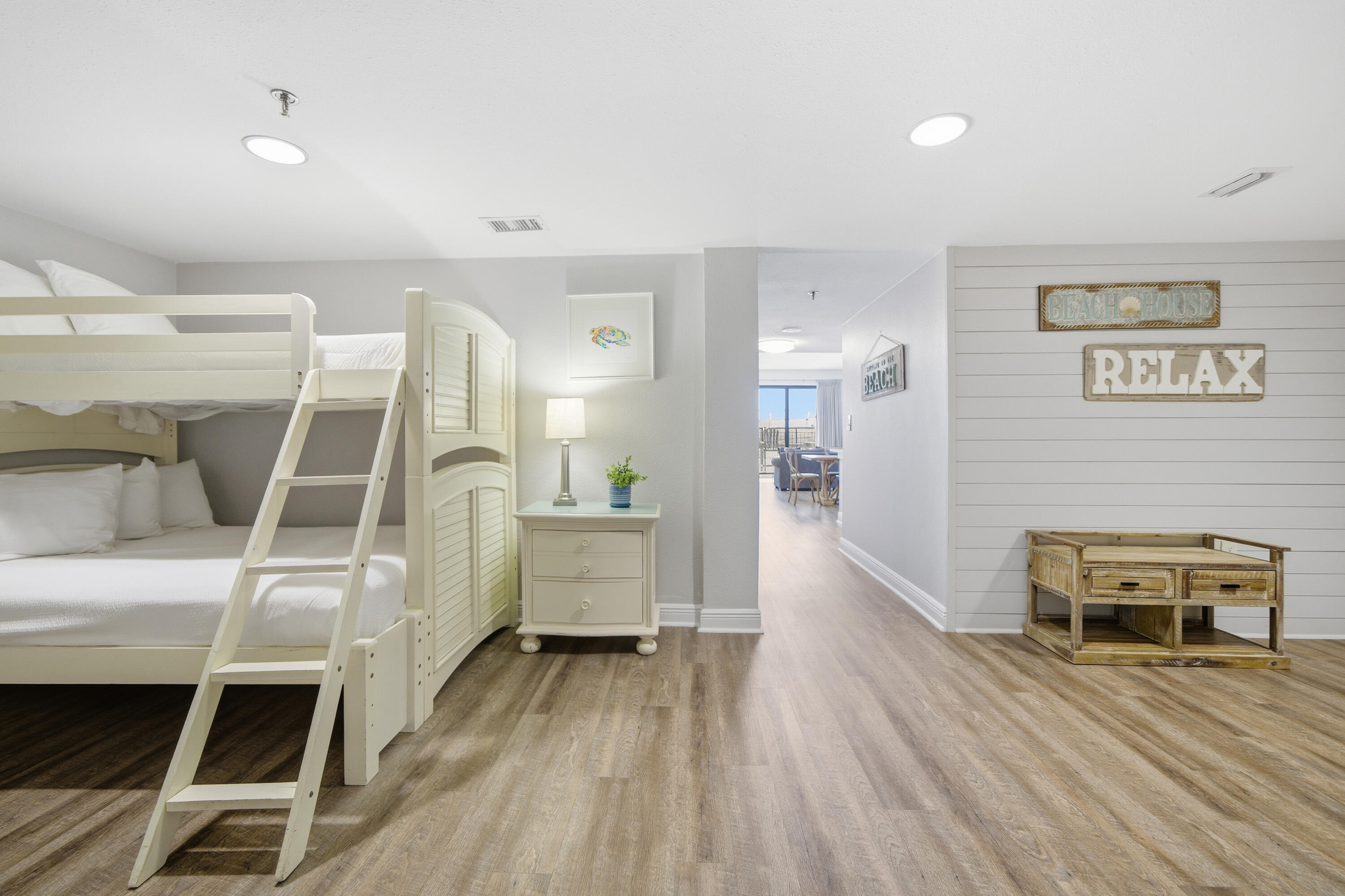 SUNDESTIN INTERNATIONAL CONDO - Residential