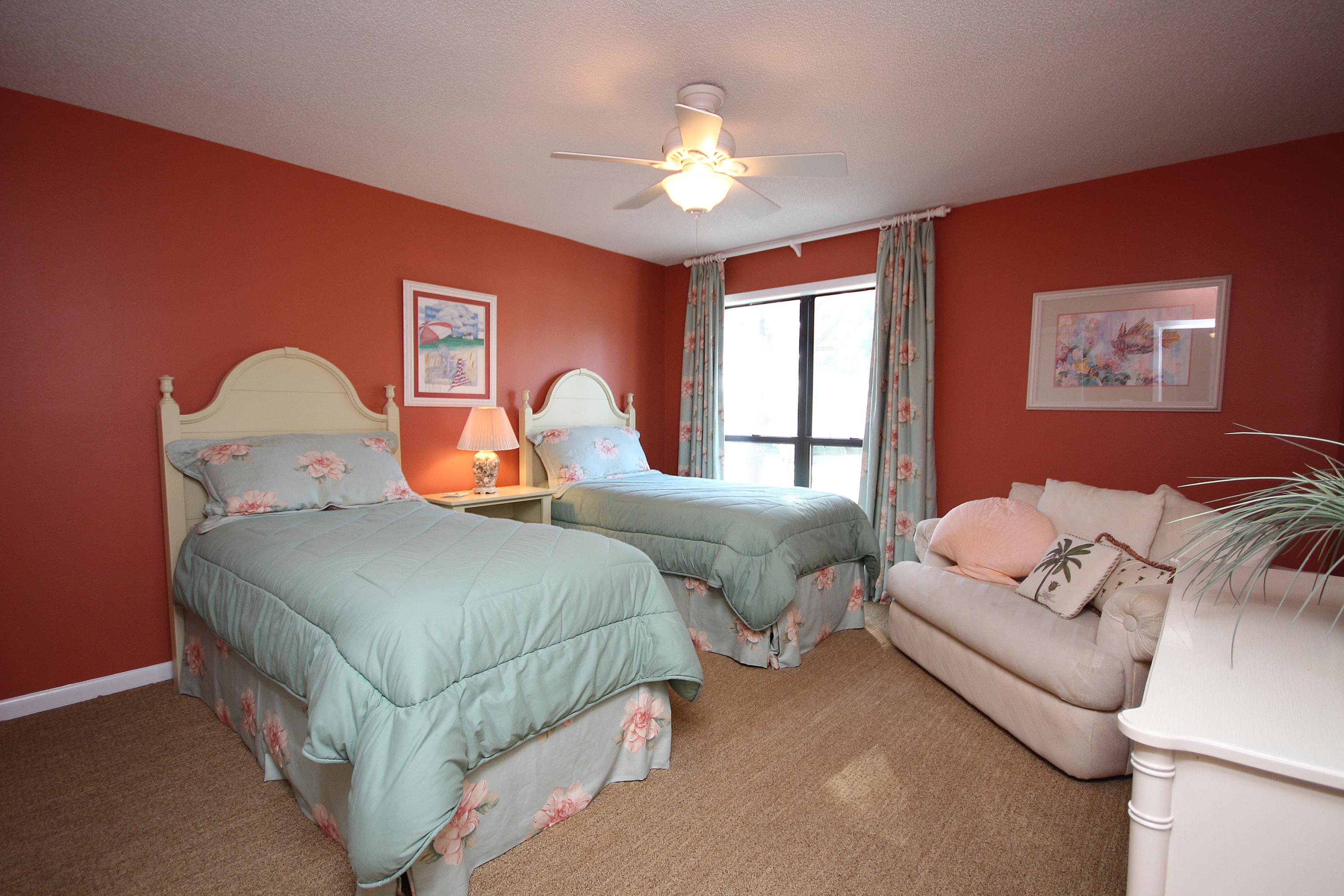 SANDPIPER VILLAGE CONDO - Residential