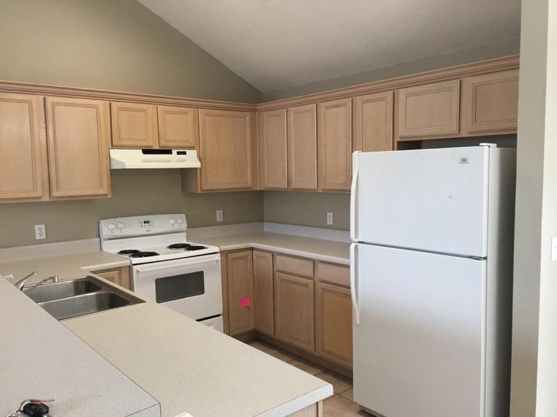 HOLLEY BY THE SEA - Residential