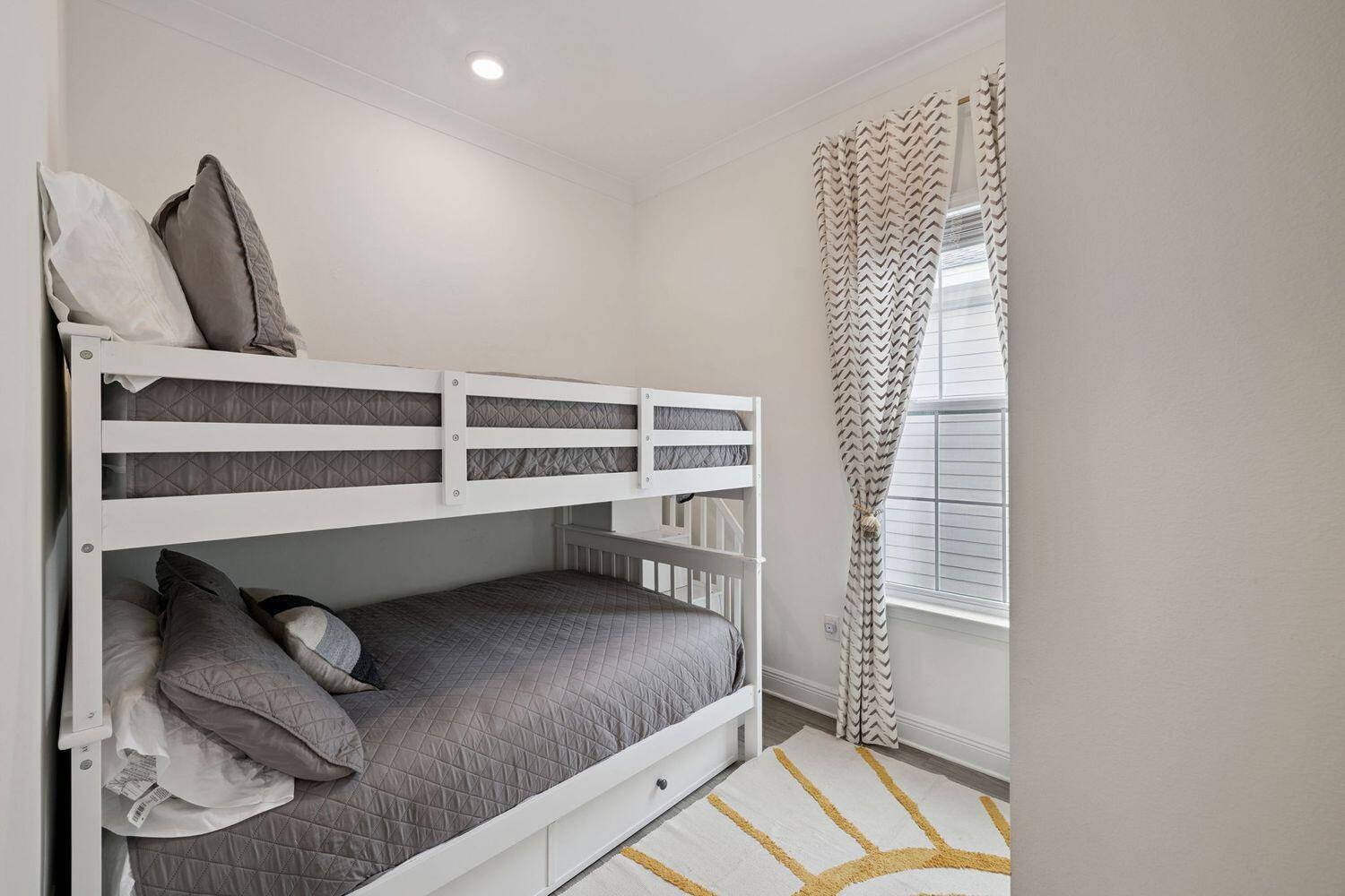 Kara Lake Townhomes - Residential