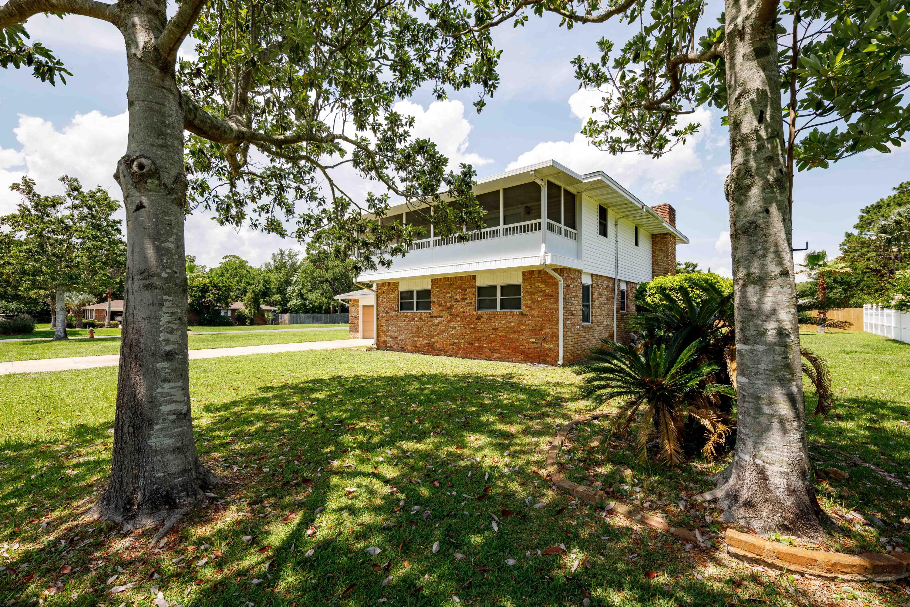 RAINTREE ESTATES - Residential