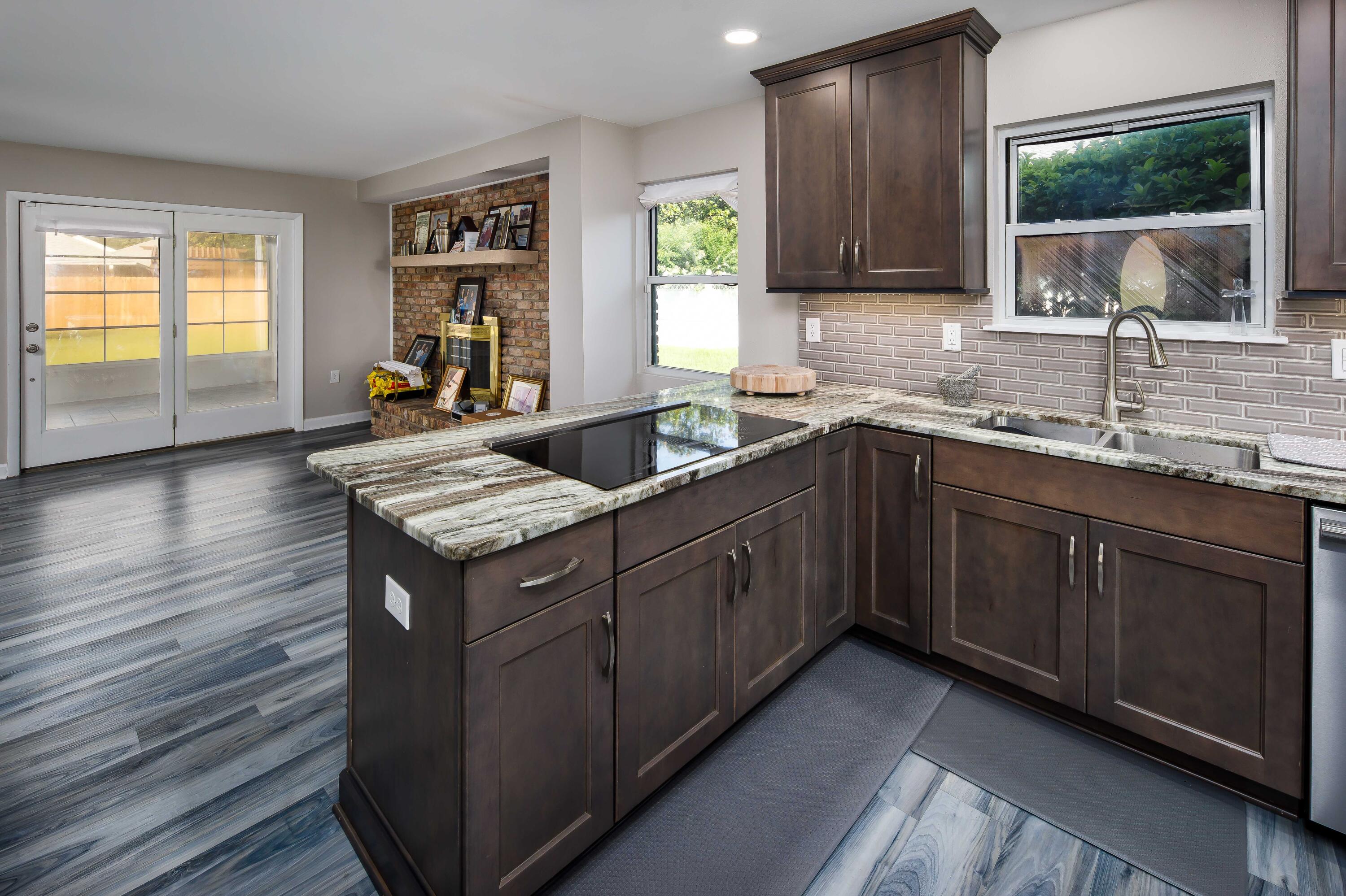 RAINTREE ESTATES - Residential