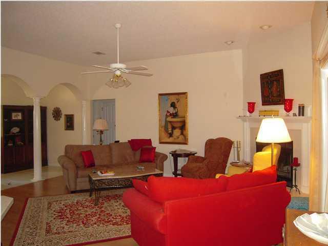 PARKWOOD ESTATES PH 1 BLUEWATER BAY - Residential Lease