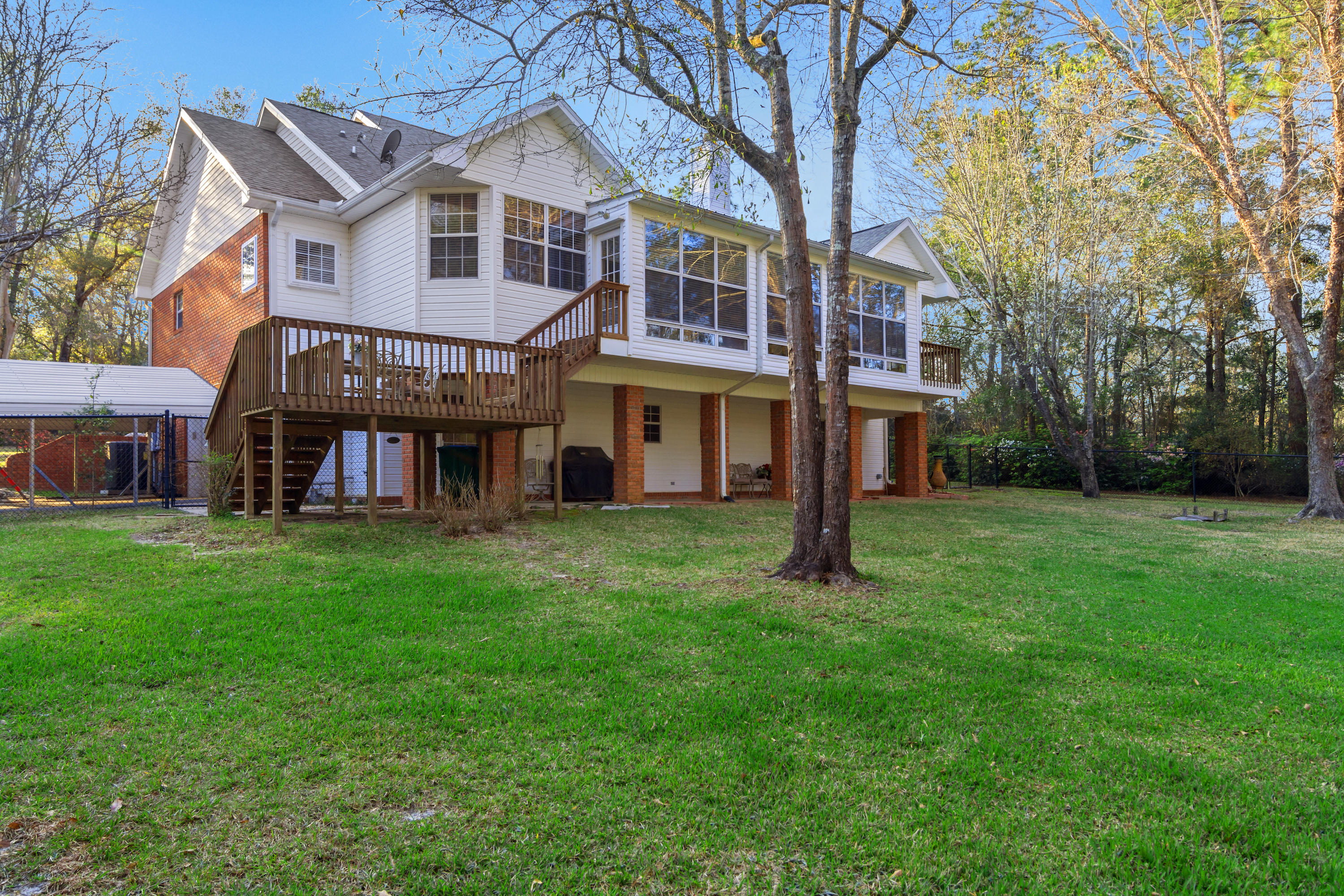 KENNEDY LAKE (UNRECORDED) - Residential