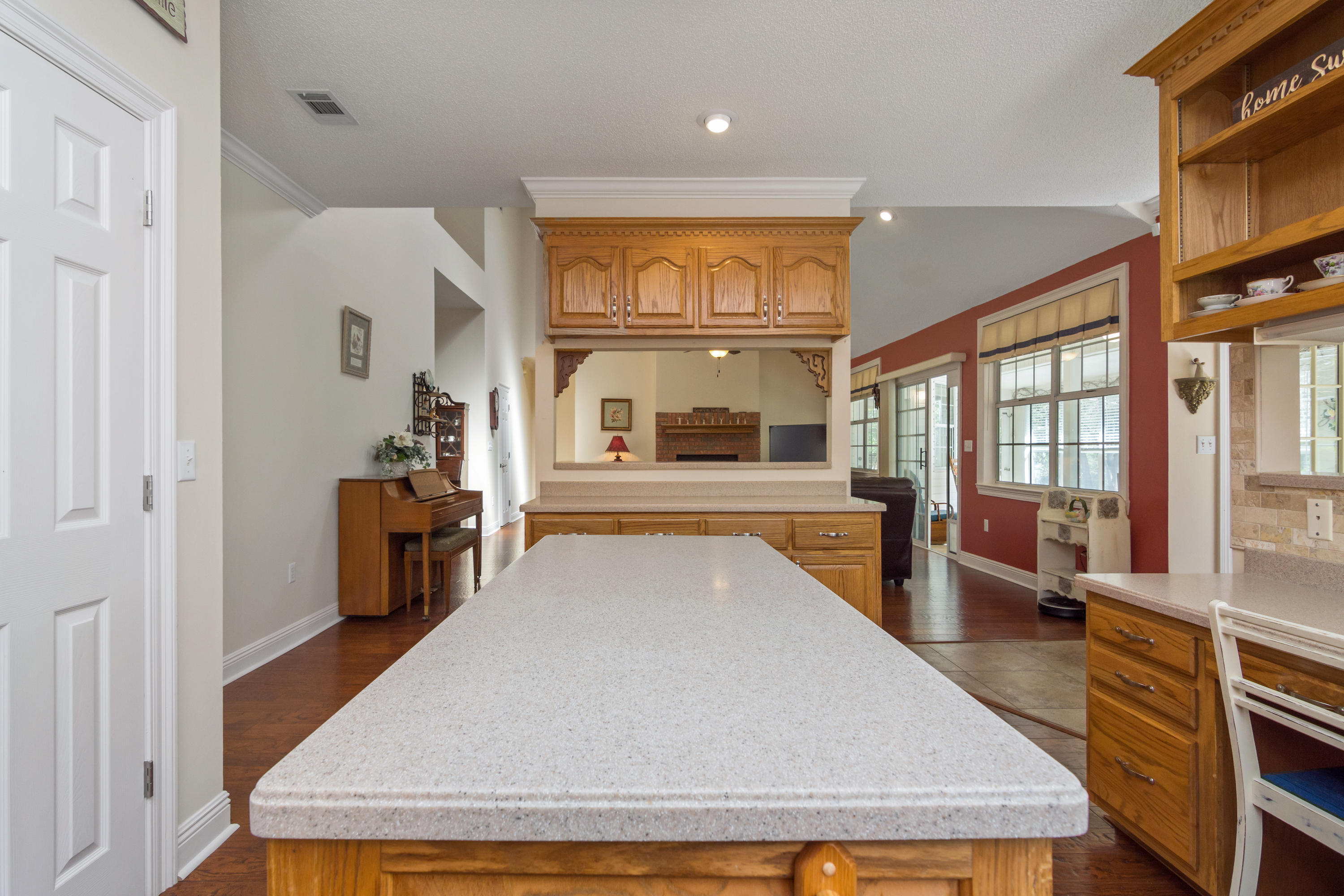 KENNEDY LAKE (UNRECORDED) - Residential