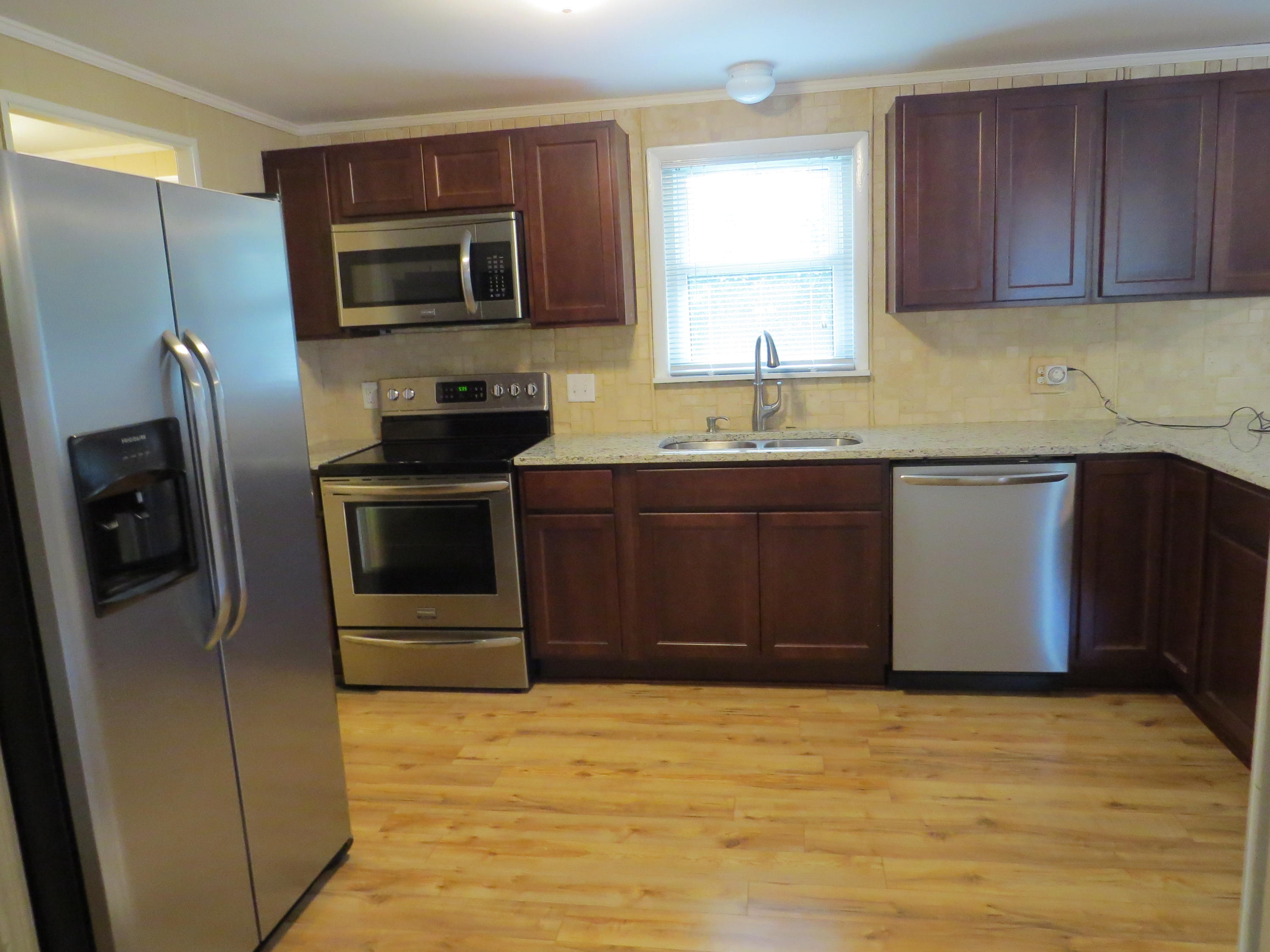 PORT DIXIE S80 FT OF LOTS 4 5 & 6 BLK 80 - Residential