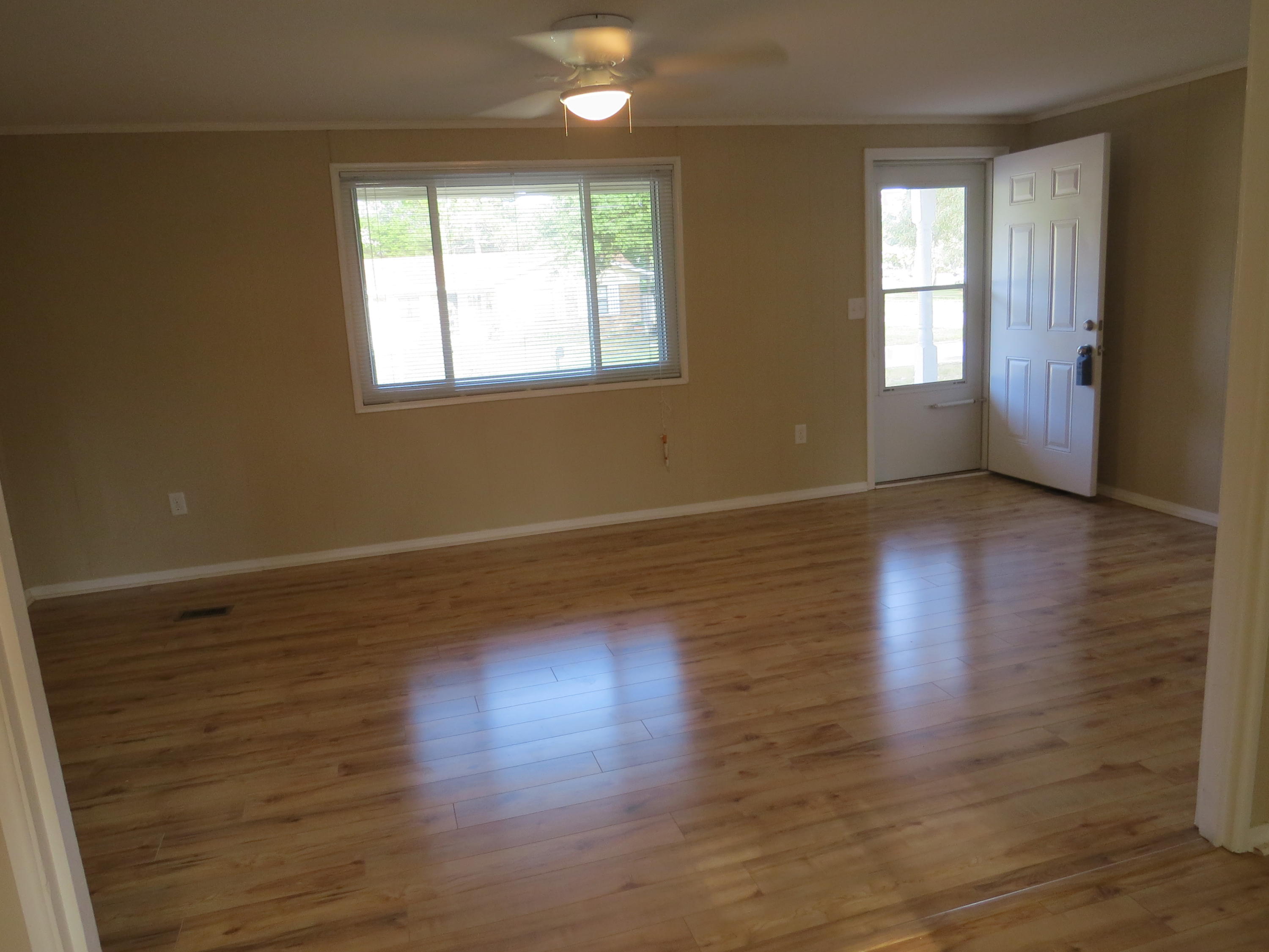 PORT DIXIE S80 FT OF LOTS 4 5 & 6 BLK 80 - Residential