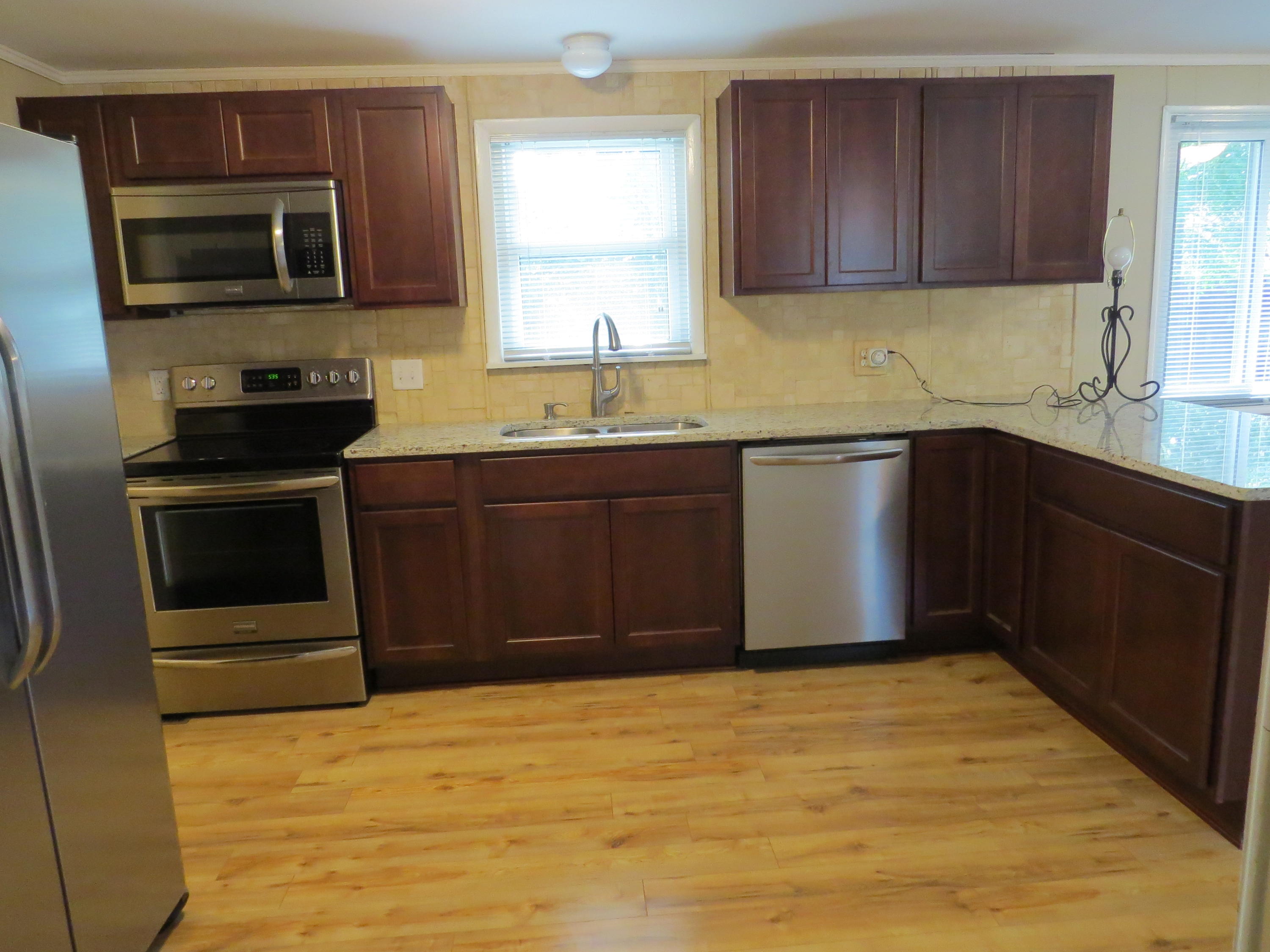 PORT DIXIE S80 FT OF LOTS 4 5 & 6 BLK 80 - Residential