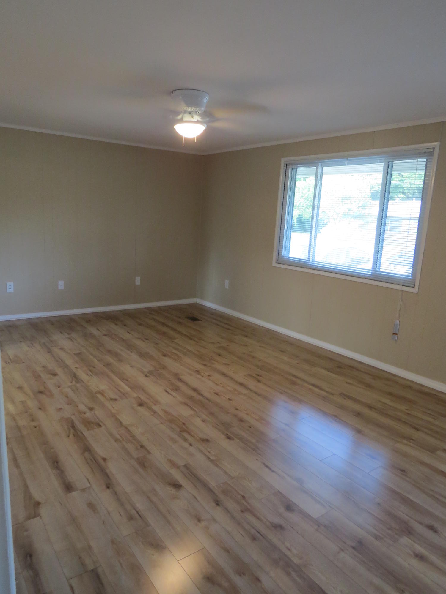 PORT DIXIE S80 FT OF LOTS 4 5 & 6 BLK 80 - Residential