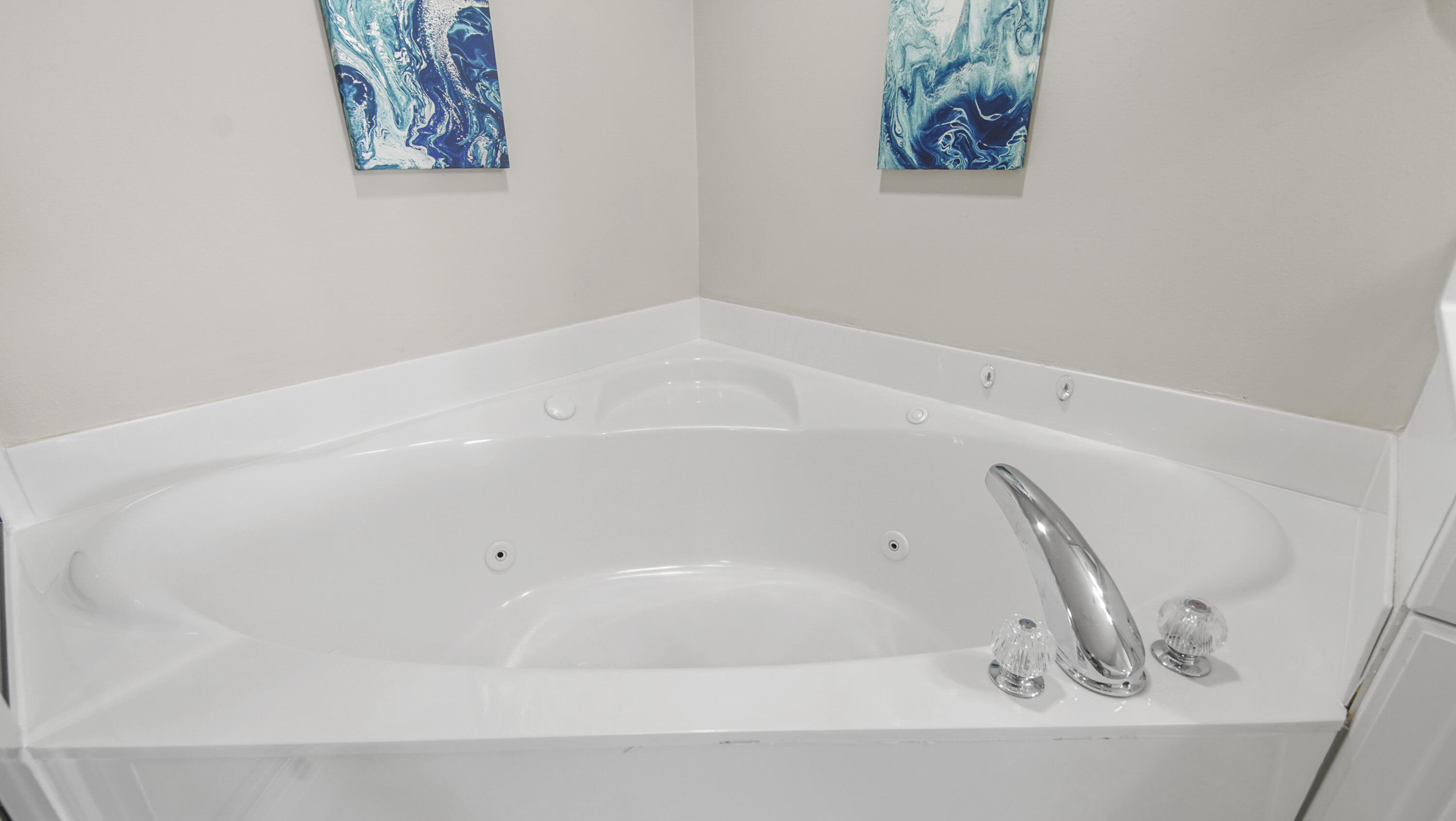 MAJESTIC BEACH TOWERS II - Residential