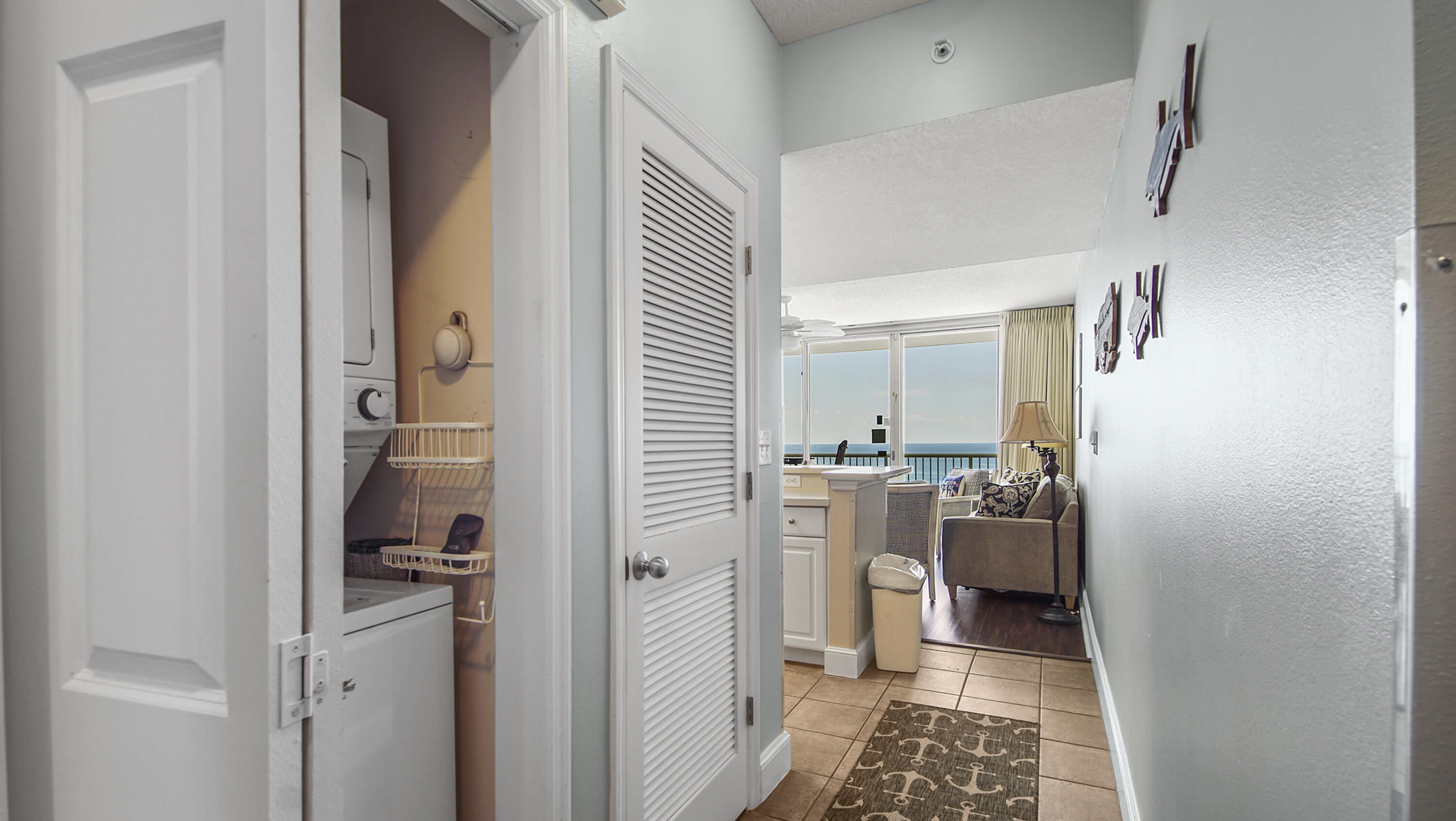 MAJESTIC BEACH TOWERS II - Residential