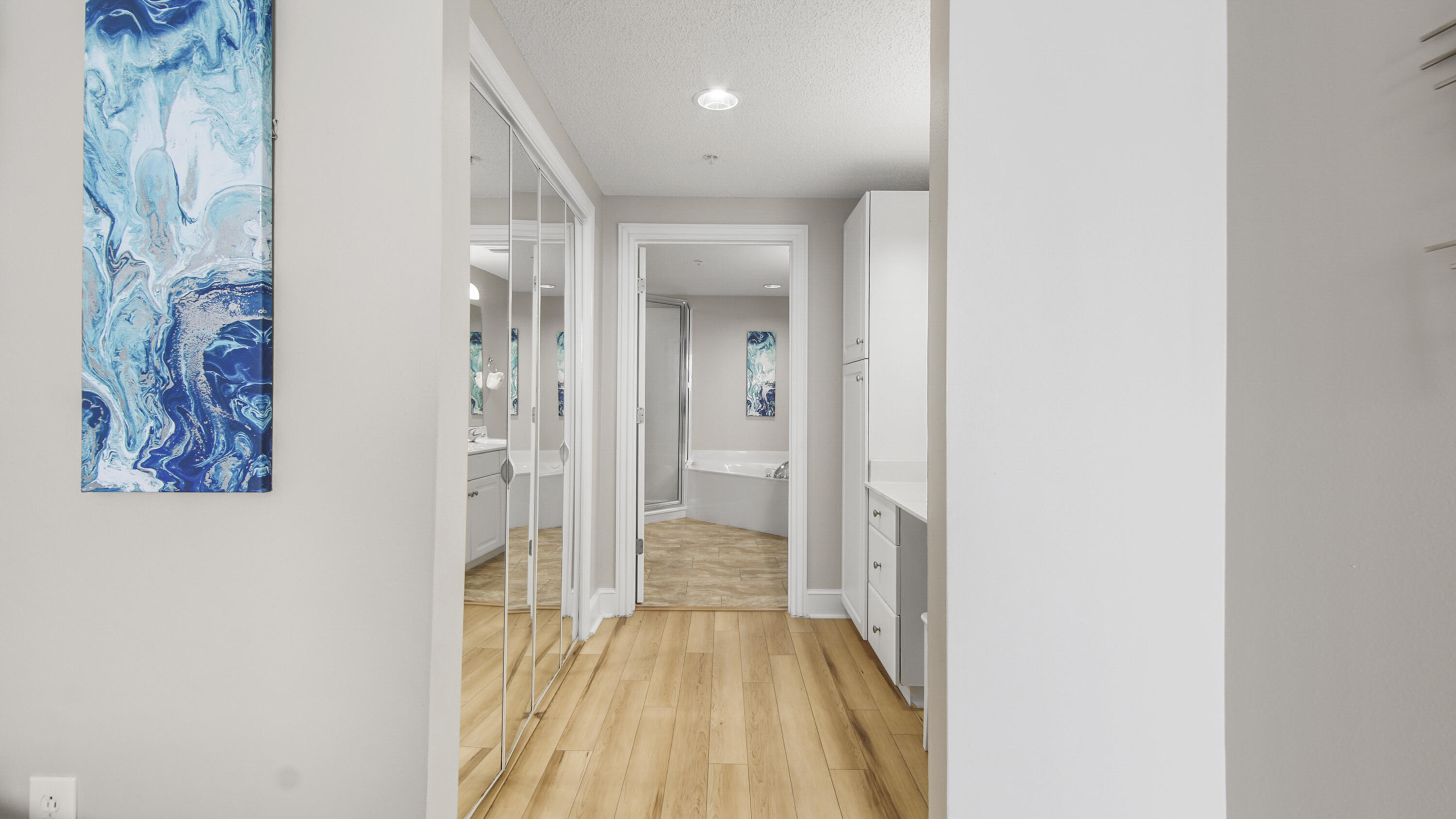 MAJESTIC BEACH TOWERS II - Residential