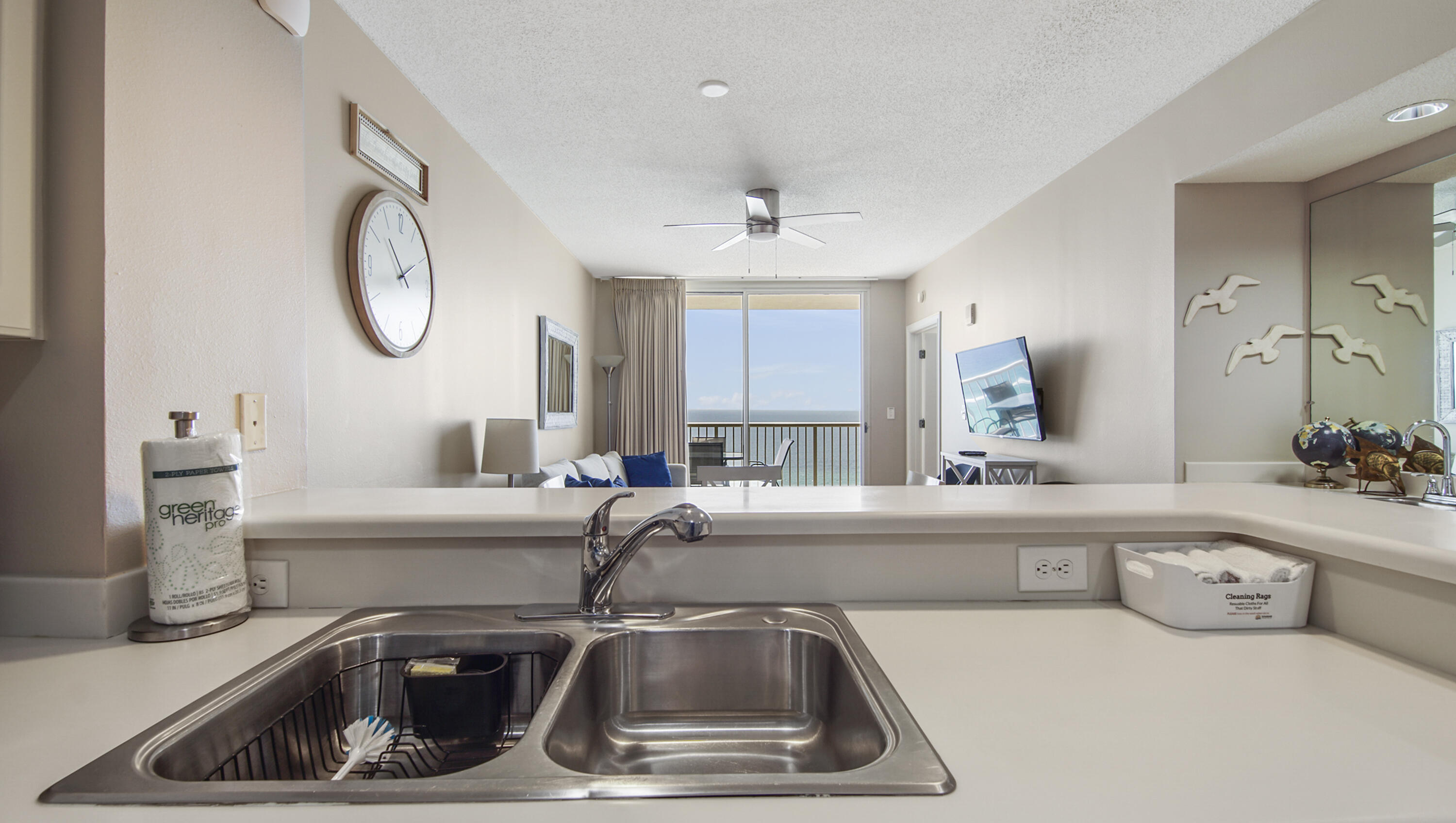 MAJESTIC BEACH TOWERS II - Residential