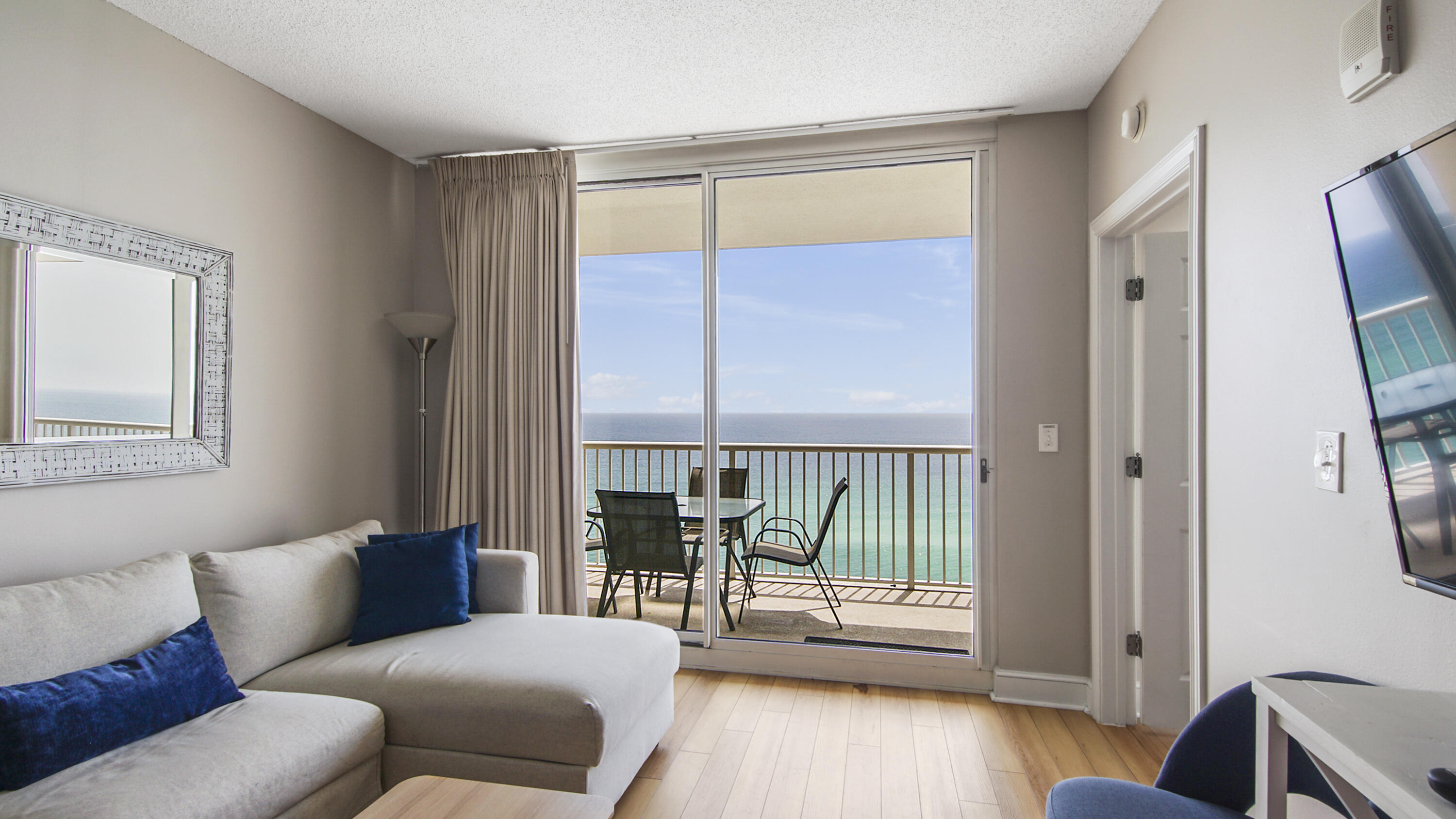 MAJESTIC BEACH TOWERS II - Residential