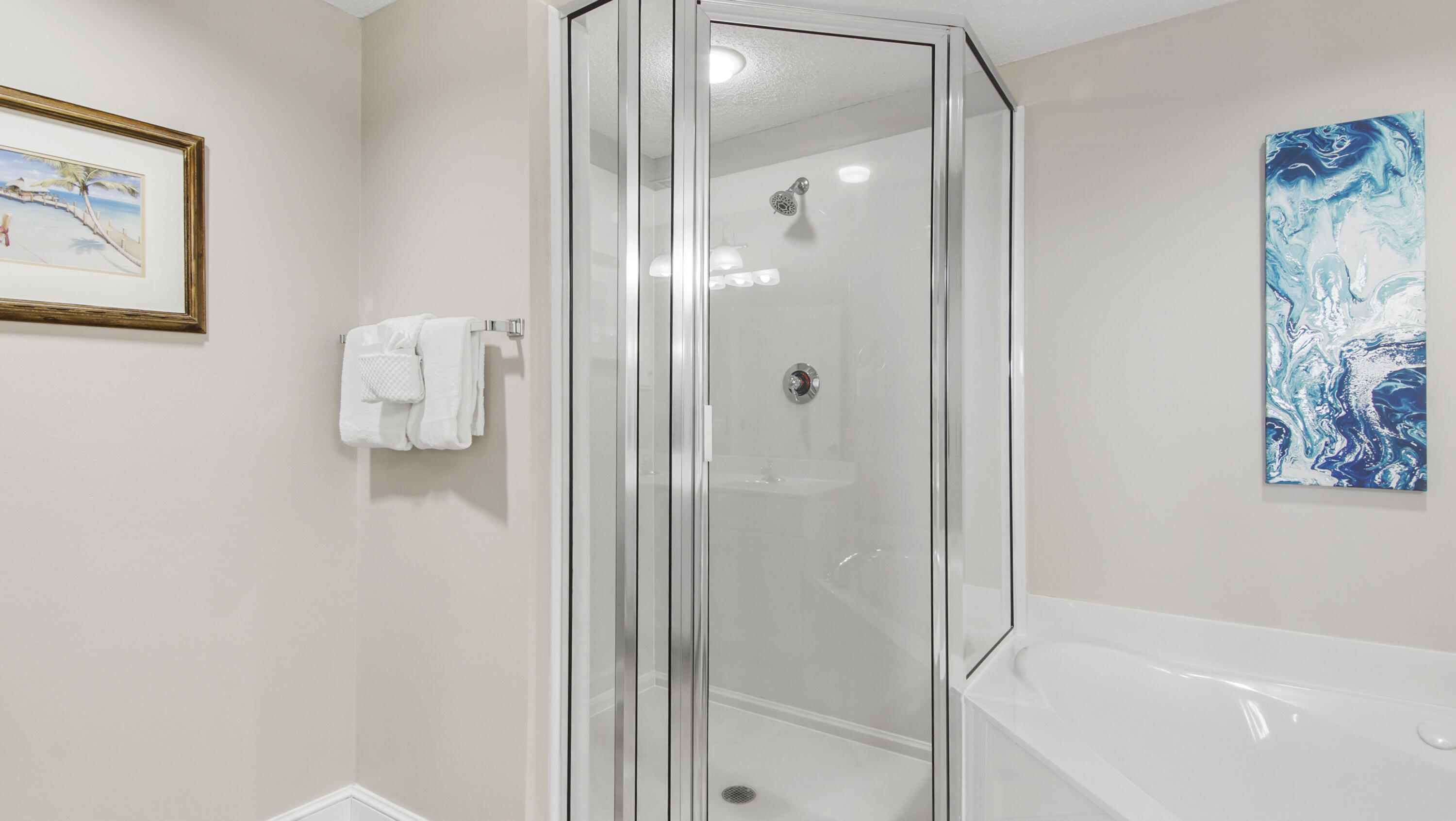 MAJESTIC BEACH TOWERS II - Residential