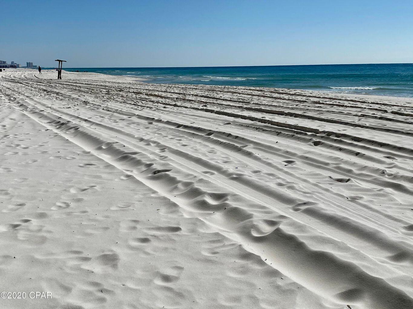 MAJESTIC BEACH TOWERS II - Residential